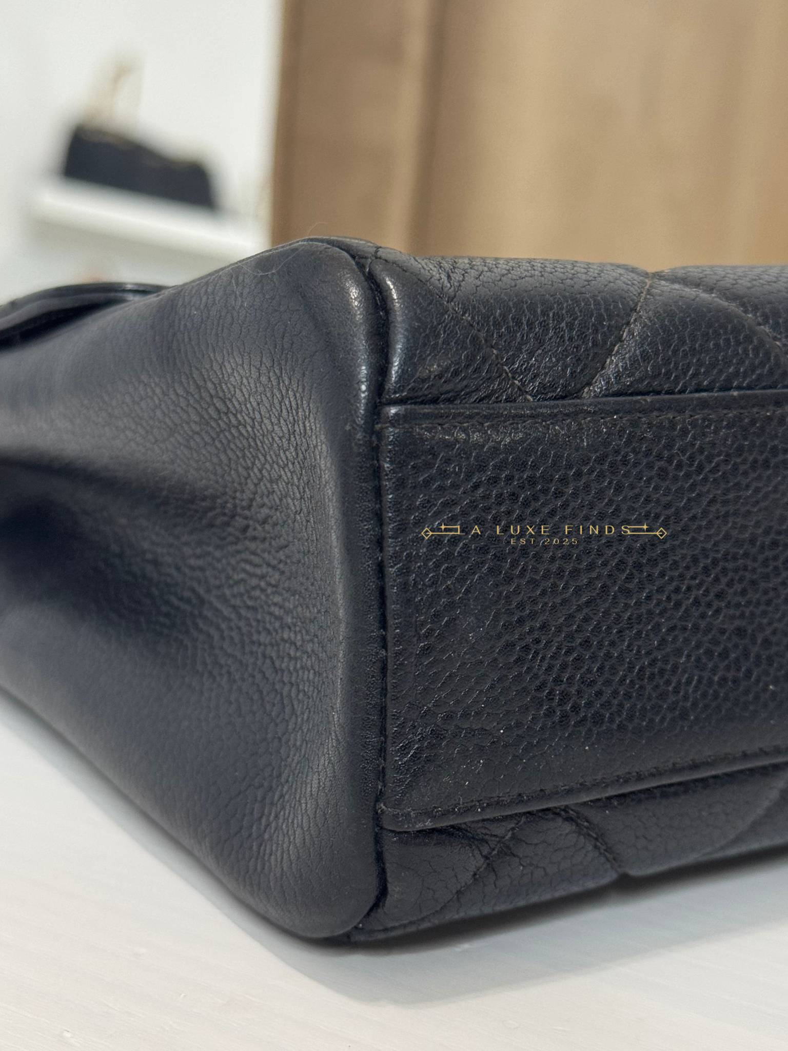 CHANEL 1997 Classic Quilted Caviar Square Single Flap Bag