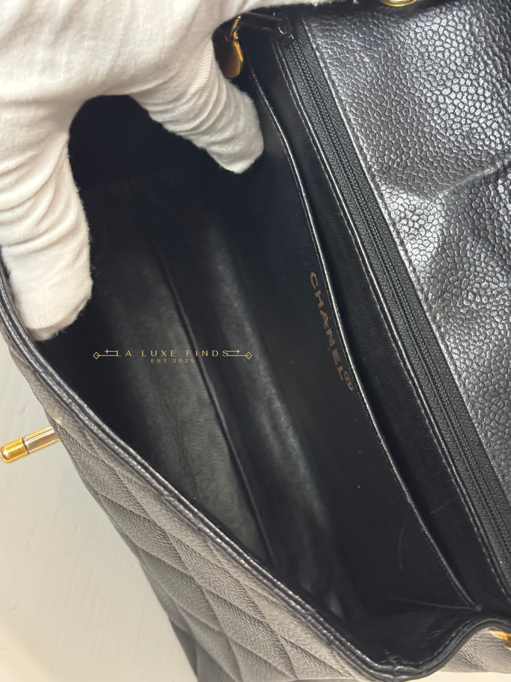 CHANEL 1997 Classic Quilted Caviar Square Single Flap Bag