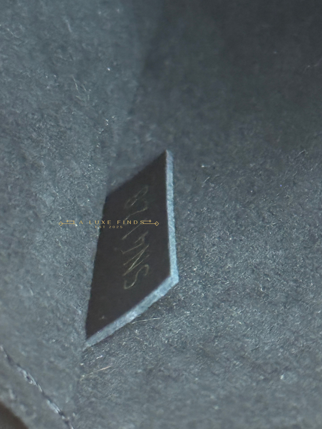 LOUIS VUITTON 2018 Epi Alma Mini Chain Crossbody