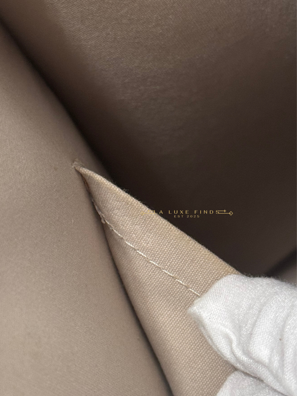 LOUIS VUITTON 2008 Epi Madeleine GM Shoulder Bag