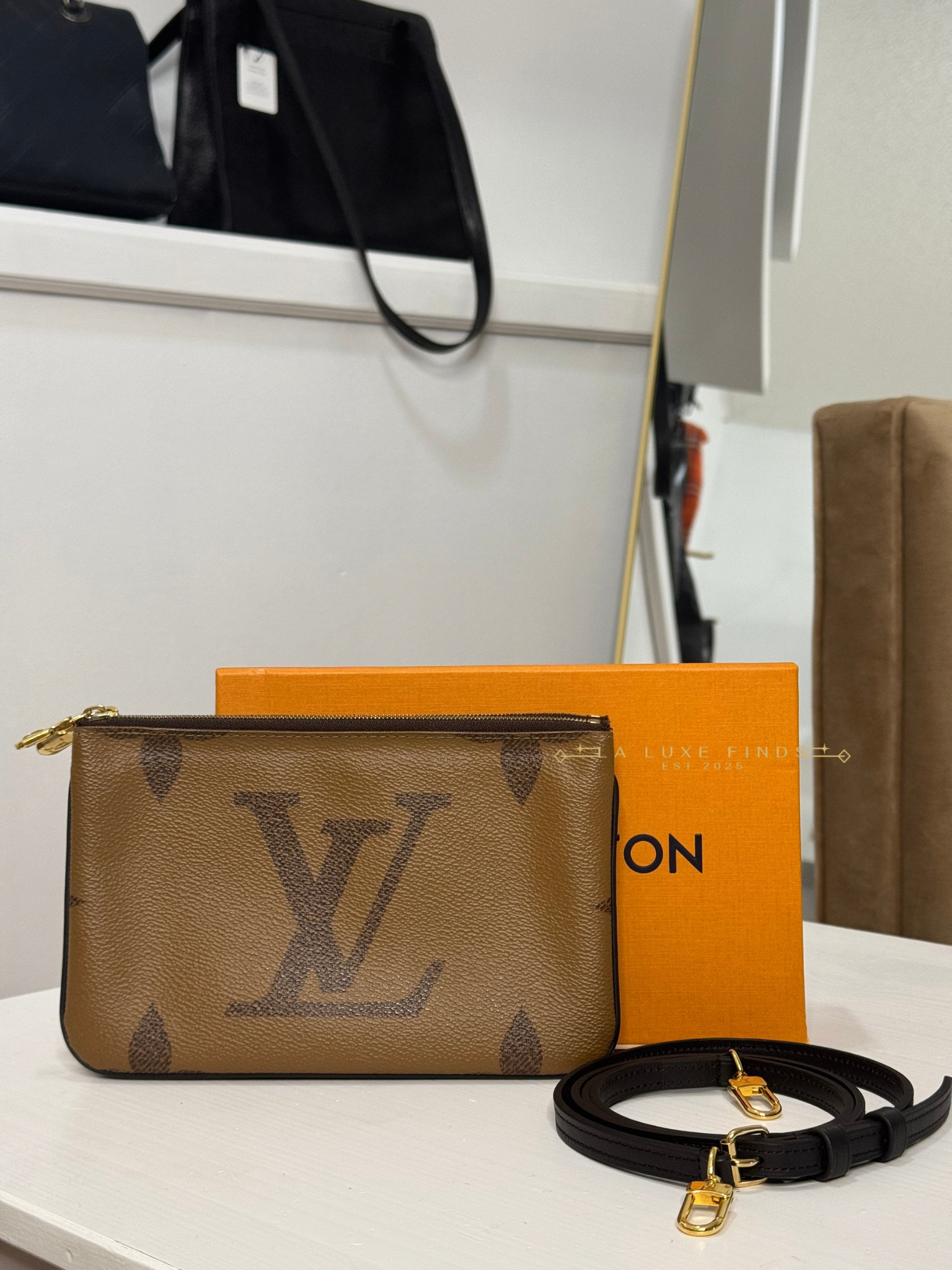 LOUIS VUITTON Double Zip Pochette Reverse Monogram Giant