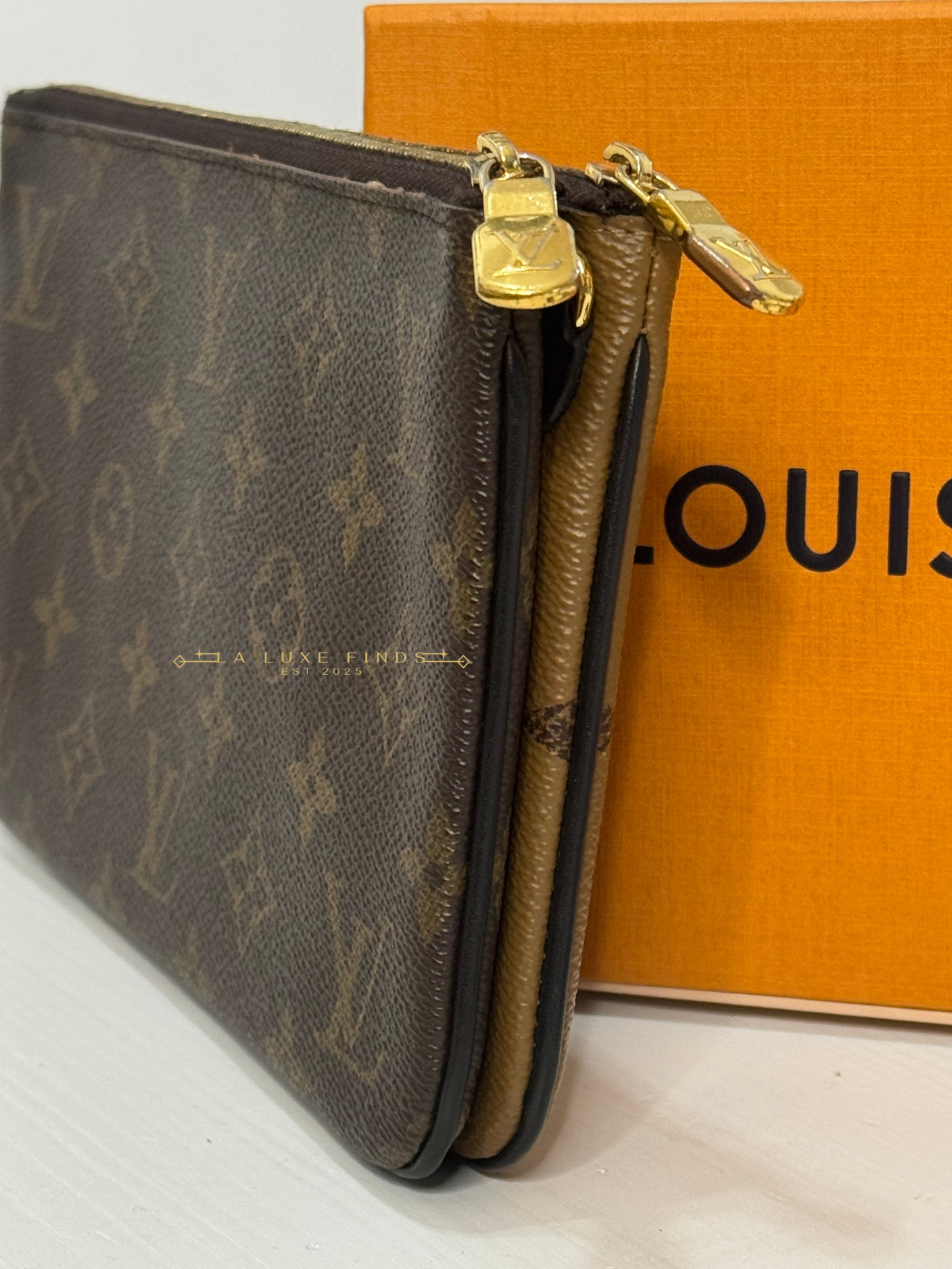 LOUIS VUITTON Double Zip Pochette Reverse Monogram Giant