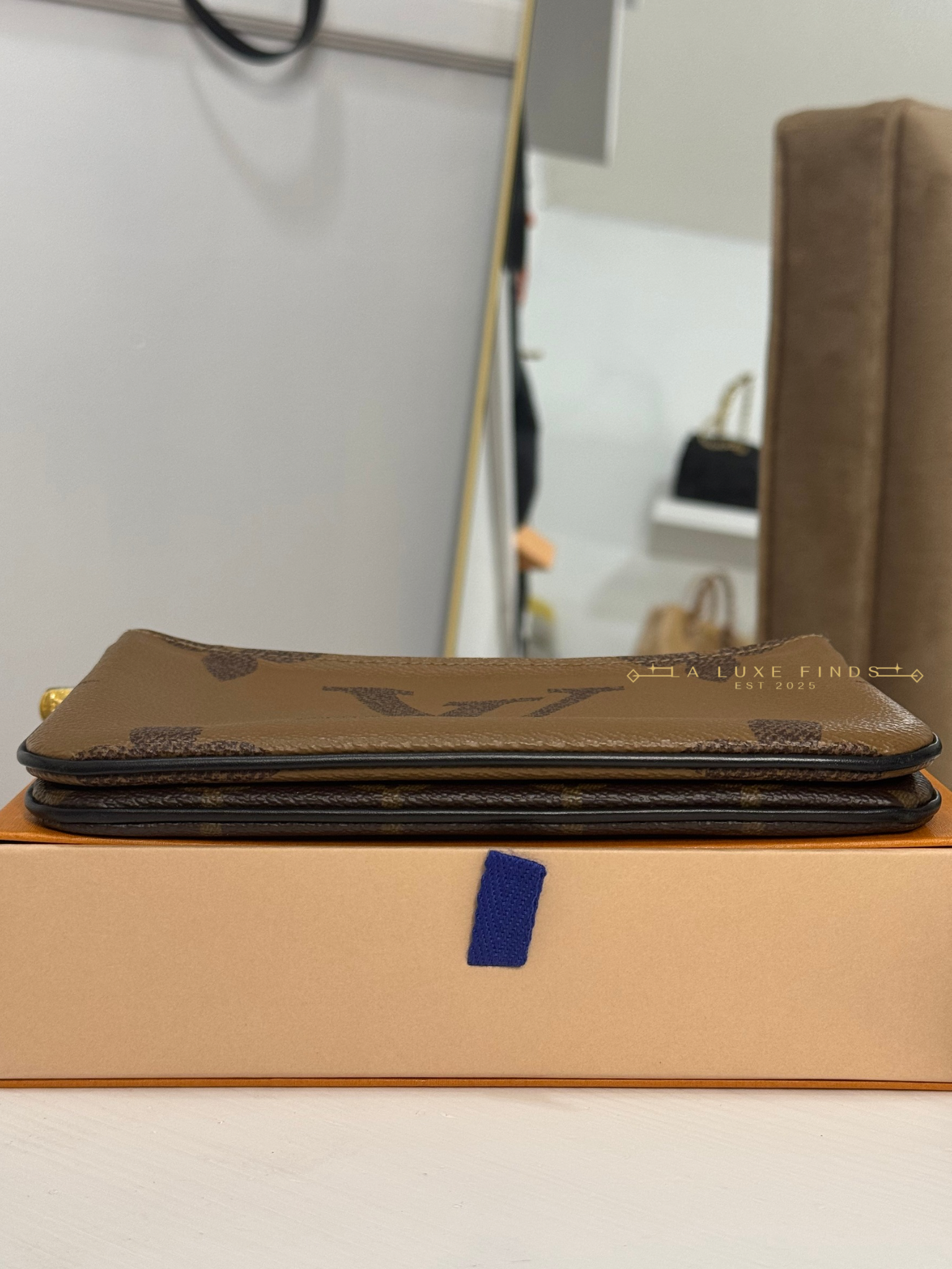 LOUIS VUITTON Double Zip Pochette Reverse Monogram Giant