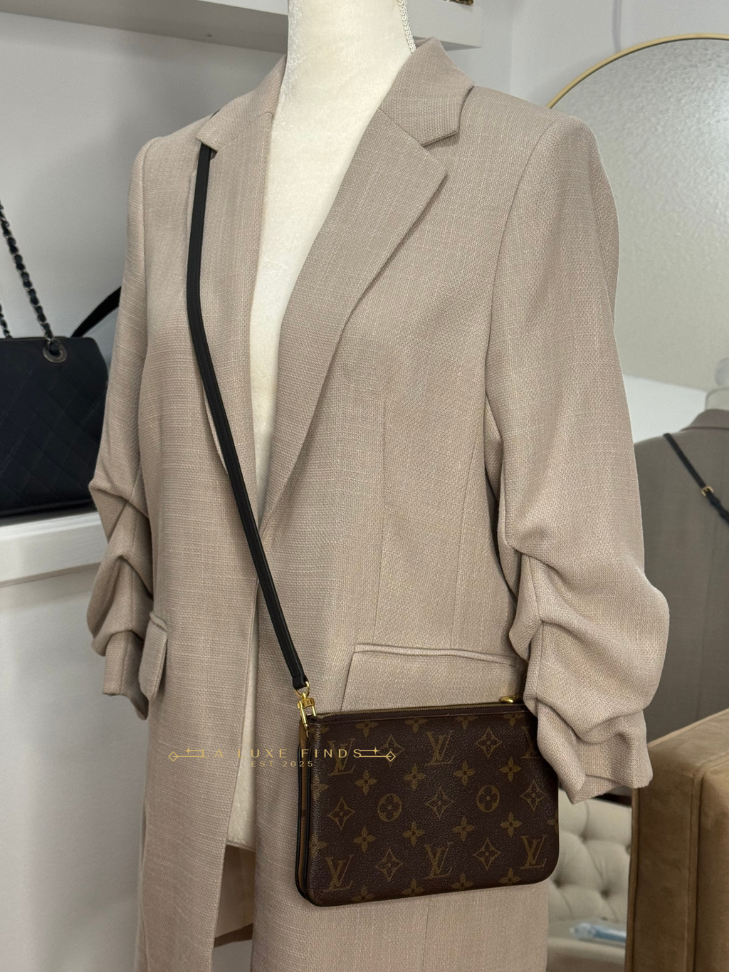 LOUIS VUITTON Double Zip Pochette Reverse Monogram Giant