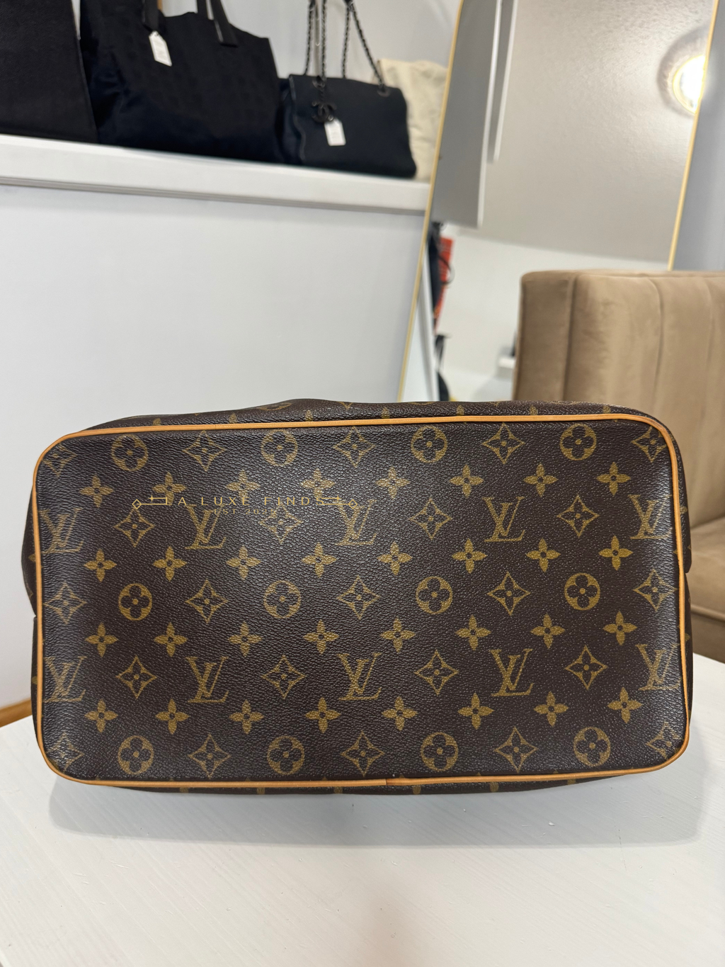 LOUIS VUITTON 2009 Monogram Palermo GM