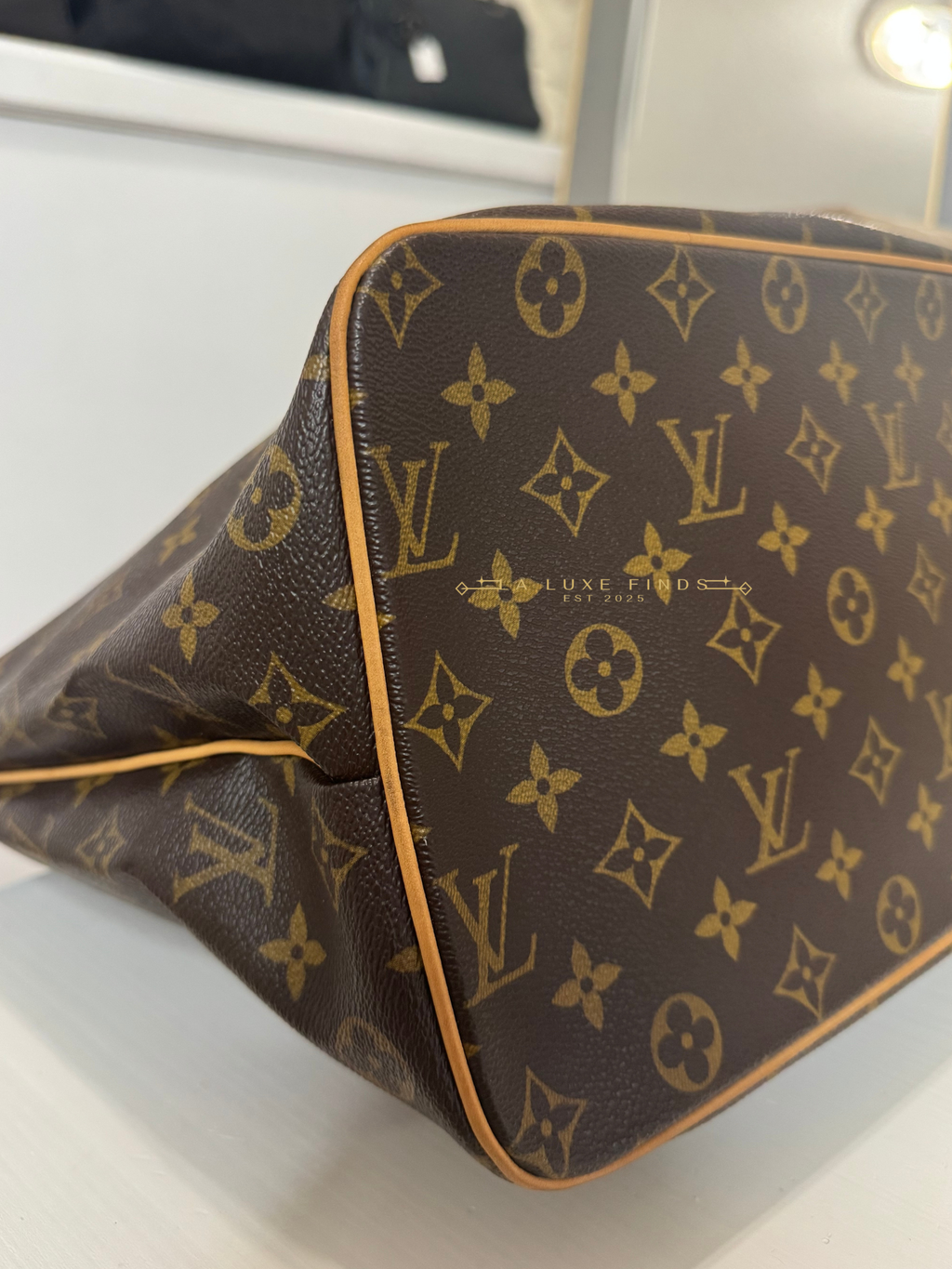 LOUIS VUITTON 2009 Monogram Palermo GM