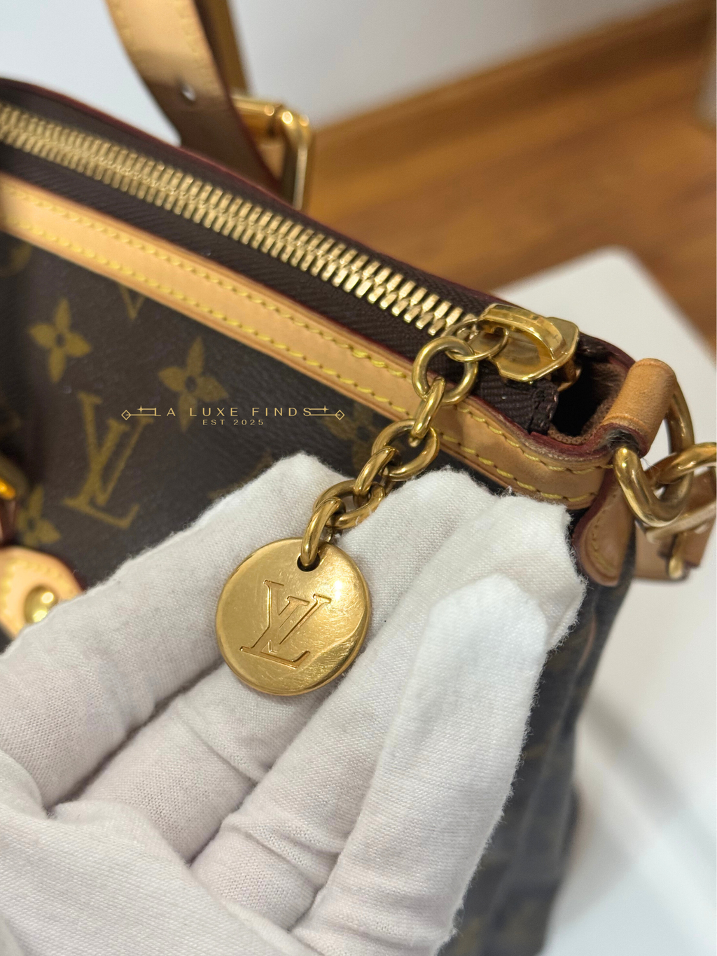 LOUIS VUITTON 2009 Monogram Palermo GM