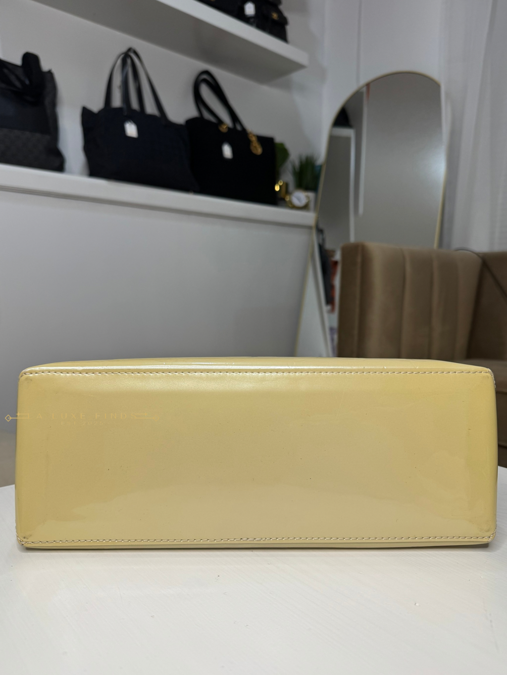 LOUIS VUITTON Vernis Wilshire PM