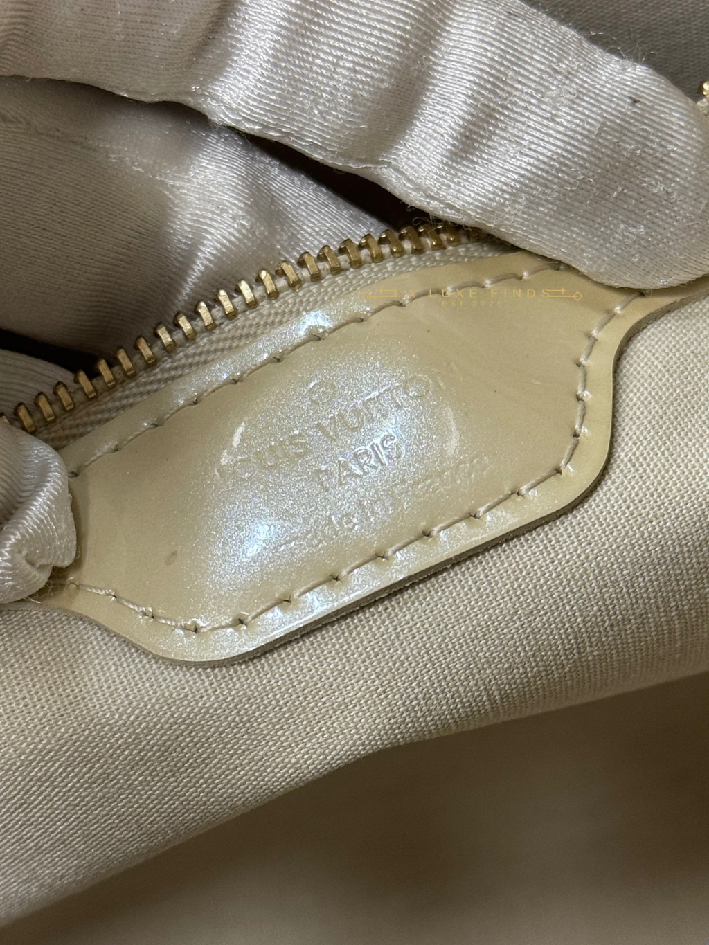 LOUIS VUITTON Vernis Wilshire PM