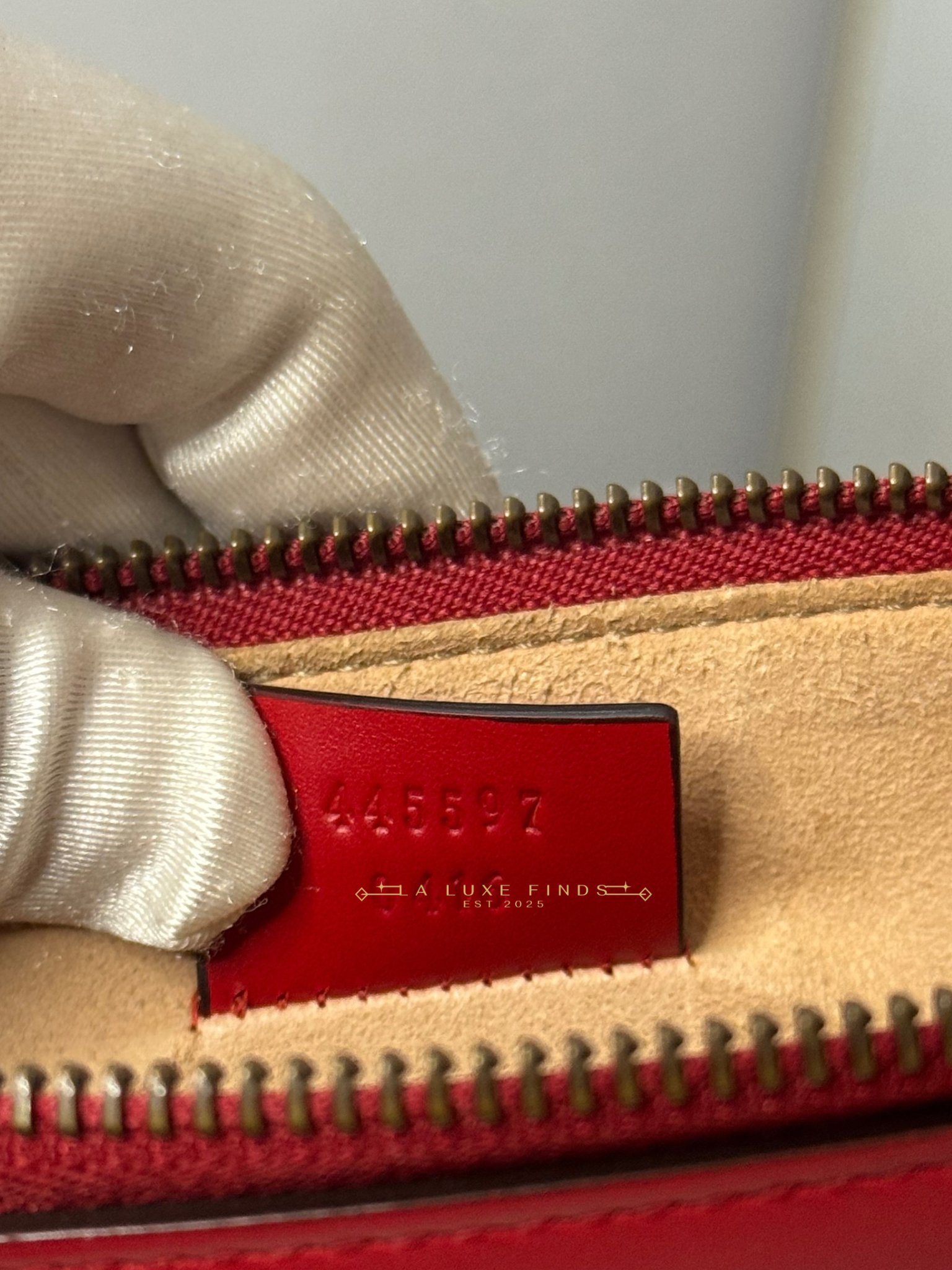 GUCCI Ghost Diamond Print Clutch