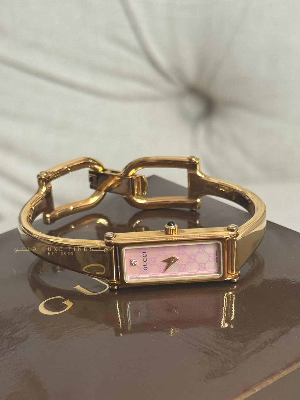 GUCCI 1500L 12mm Pink MOP Women's Bangle Watch