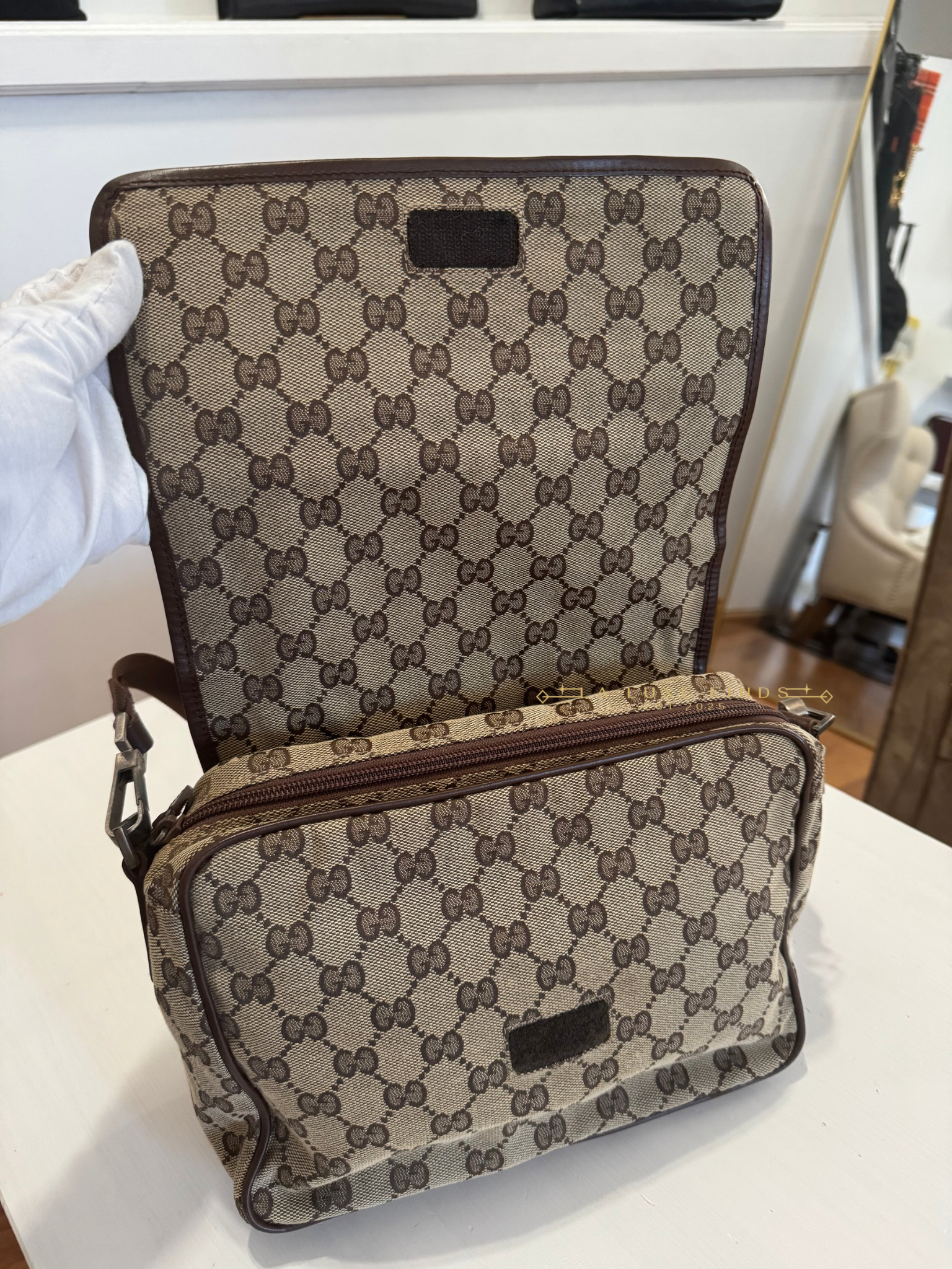 GUCCI Canvas Messenger Bag