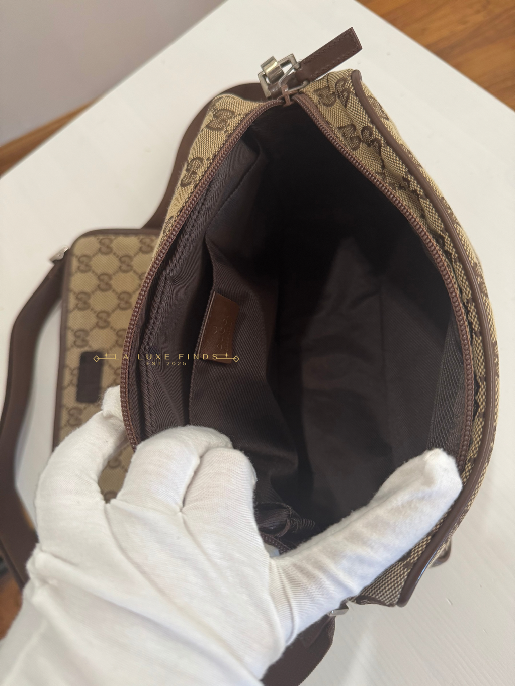 GUCCI Canvas Messenger Bag