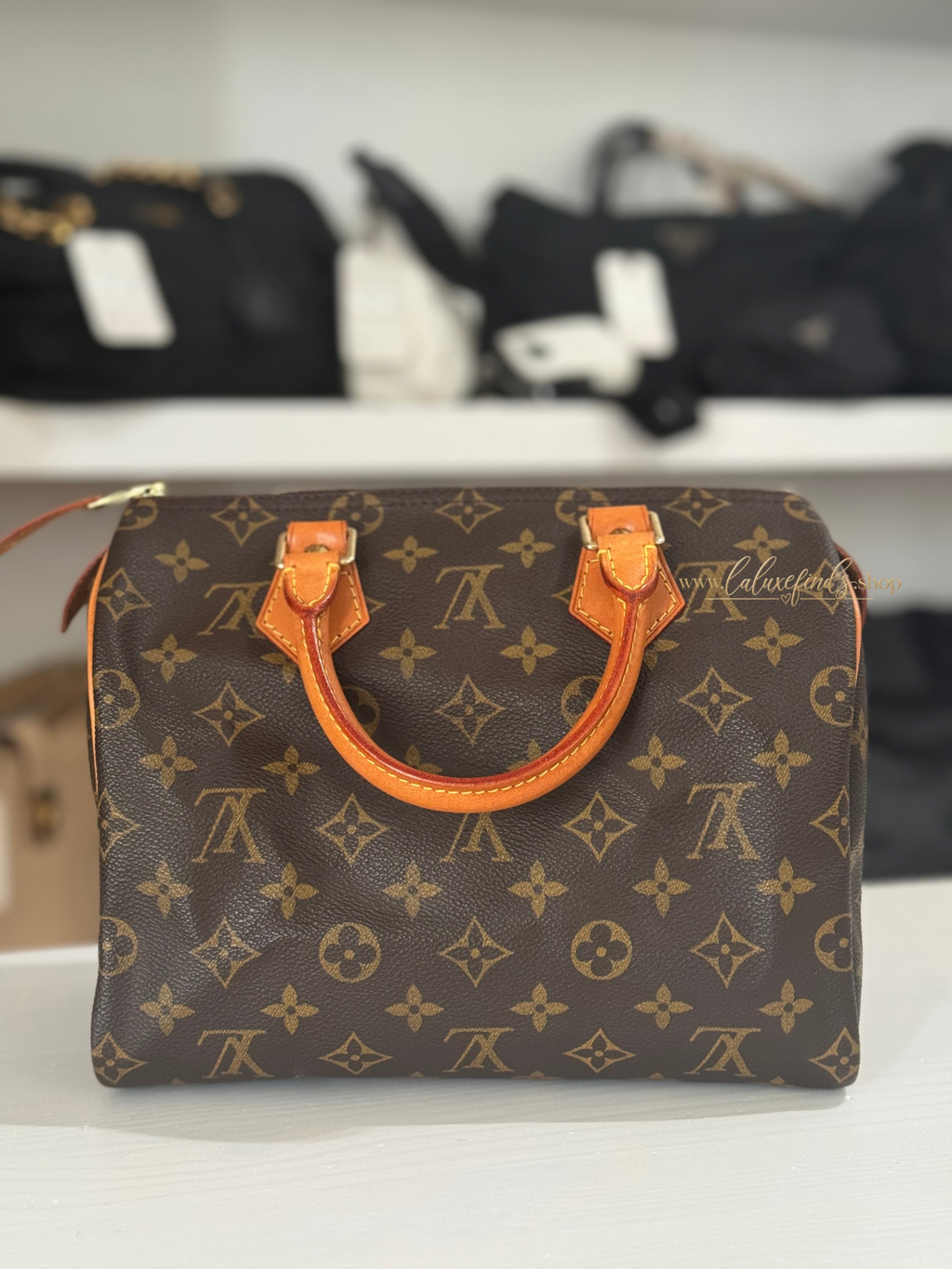 LOUIS VUITTON 1999 Monogram Speedy 25