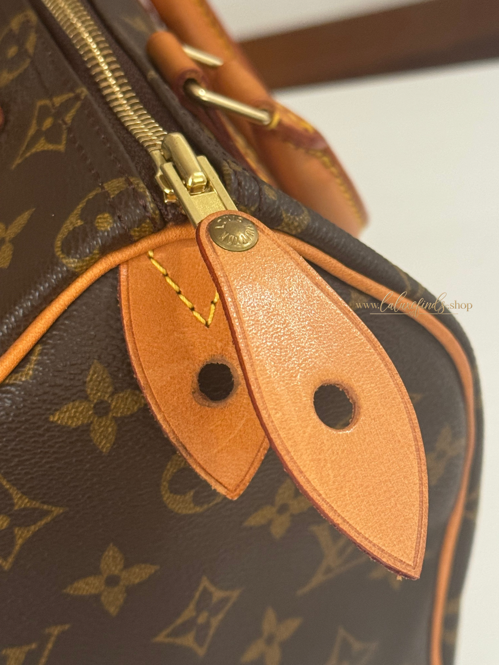 LOUIS VUITTON 1999 Monogram Speedy 25