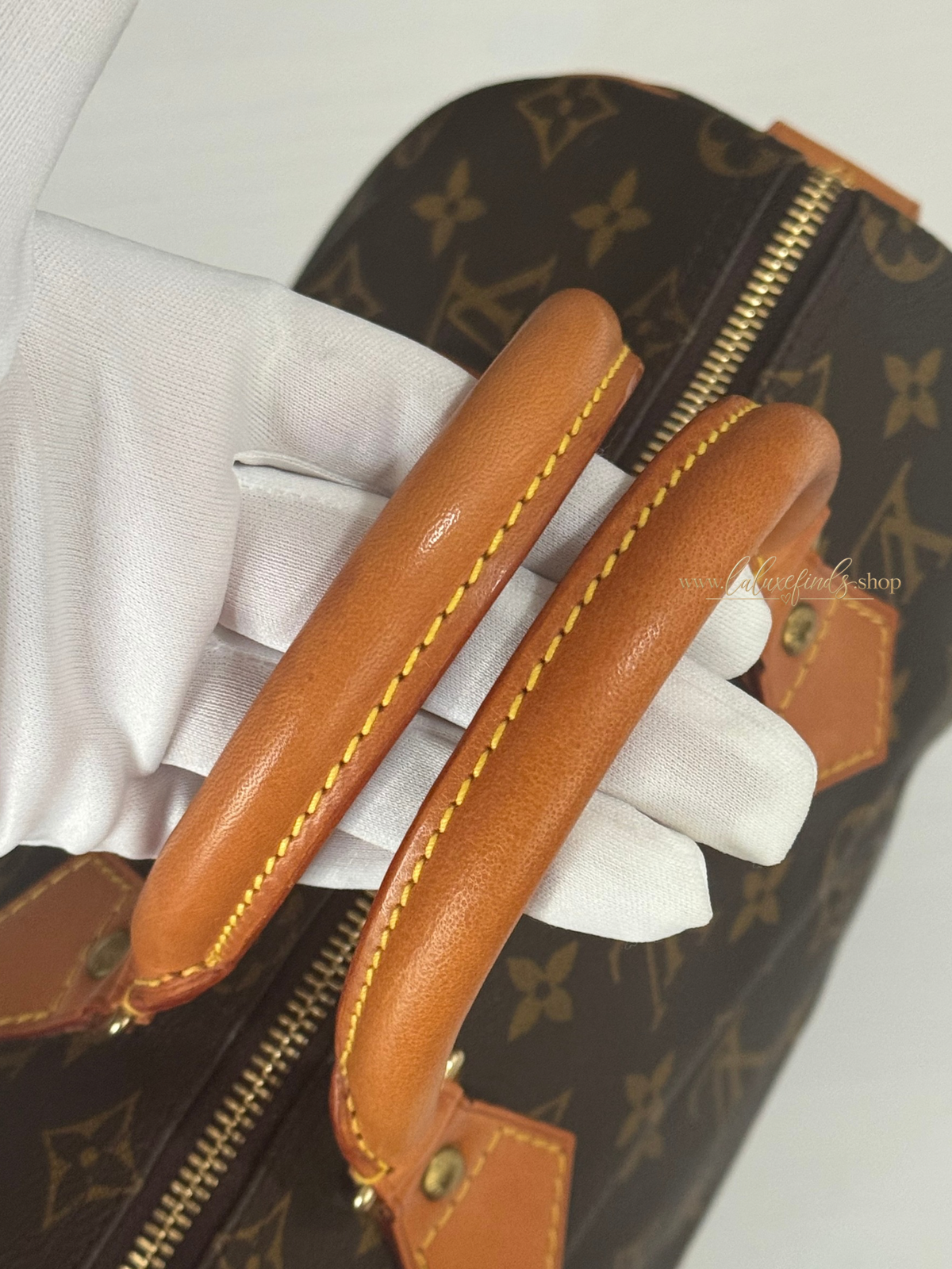 LOUIS VUITTON 1999 Monogram Speedy 25