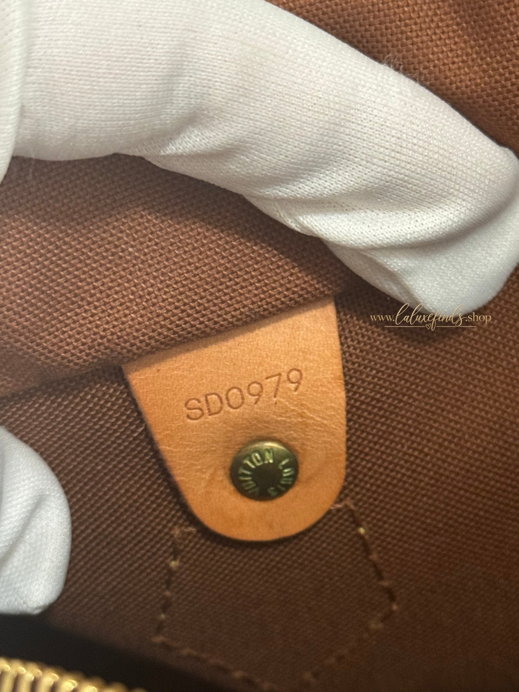 LOUIS VUITTON 1999 Monogram Speedy 25