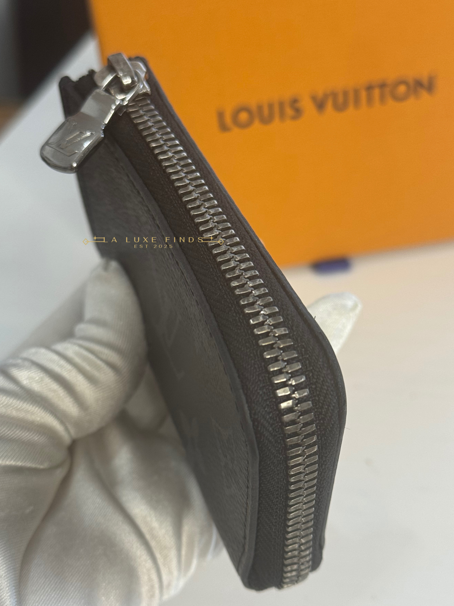 LOUIS VUITTON Monogram Eclipse Porte Monnaie Coin Card Case