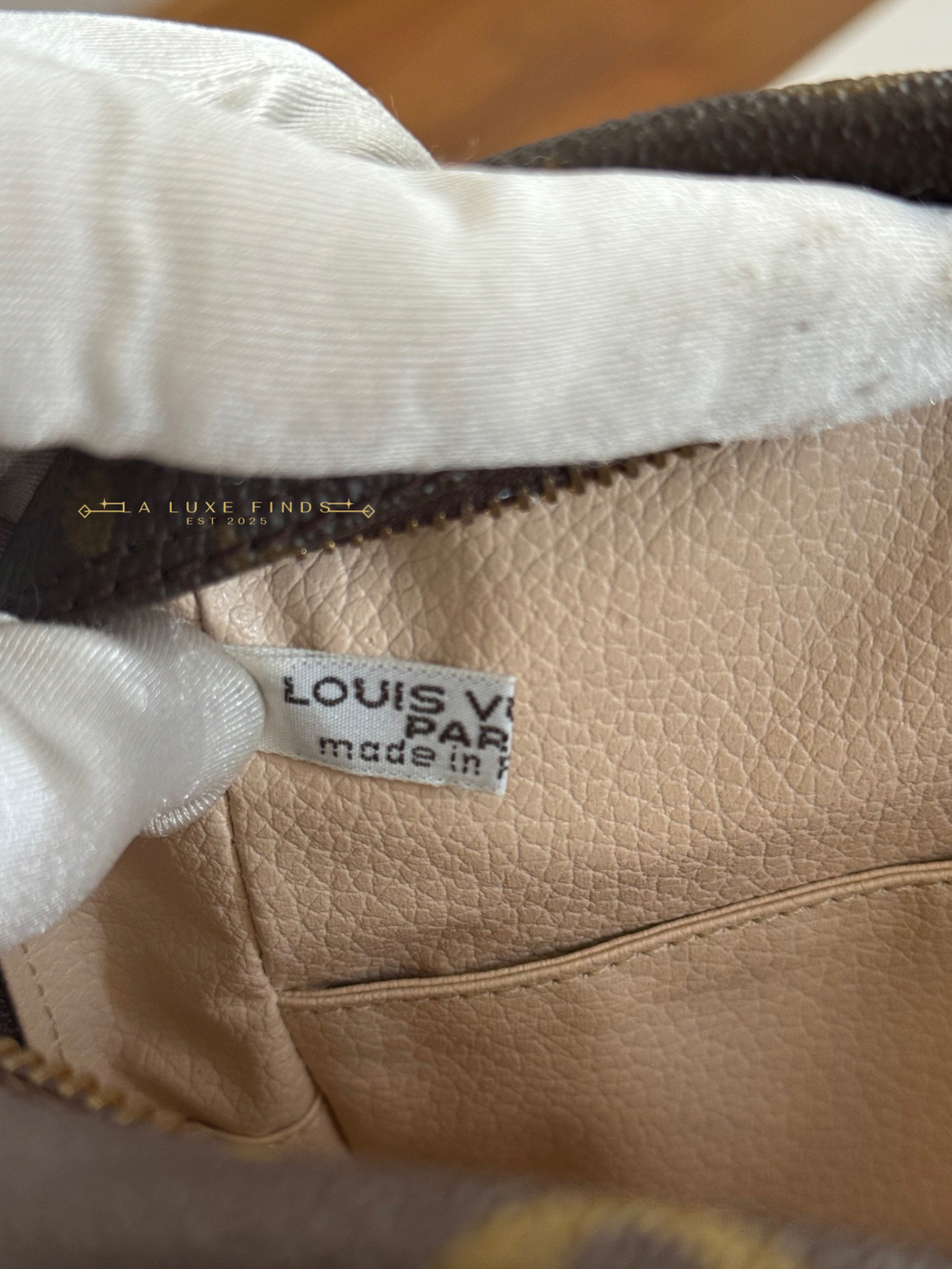 LOUIS VUITTON Monogram Trousse Toilette 28