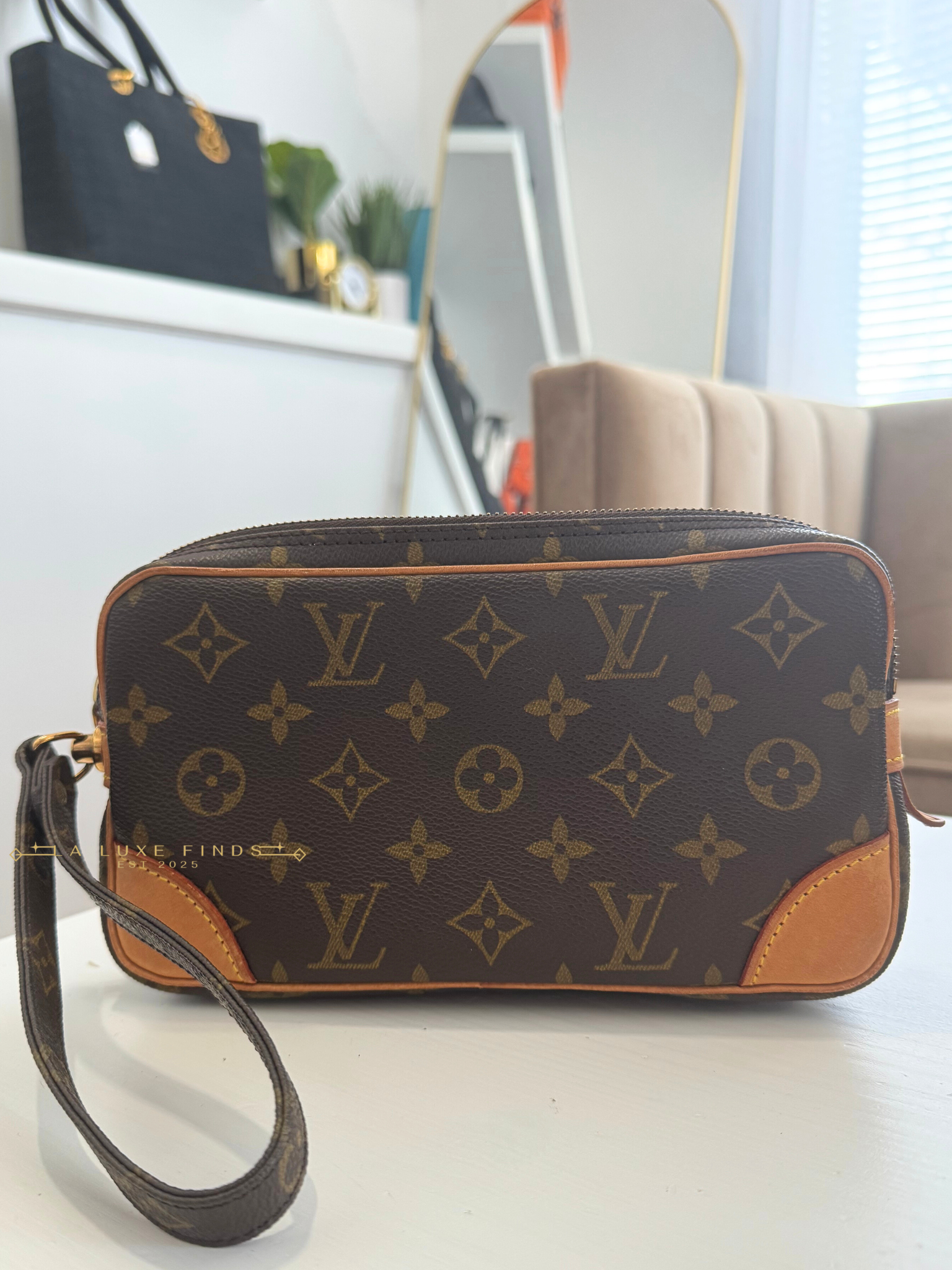 LOUIS VUITTON Marly Dragonne PM Clutch