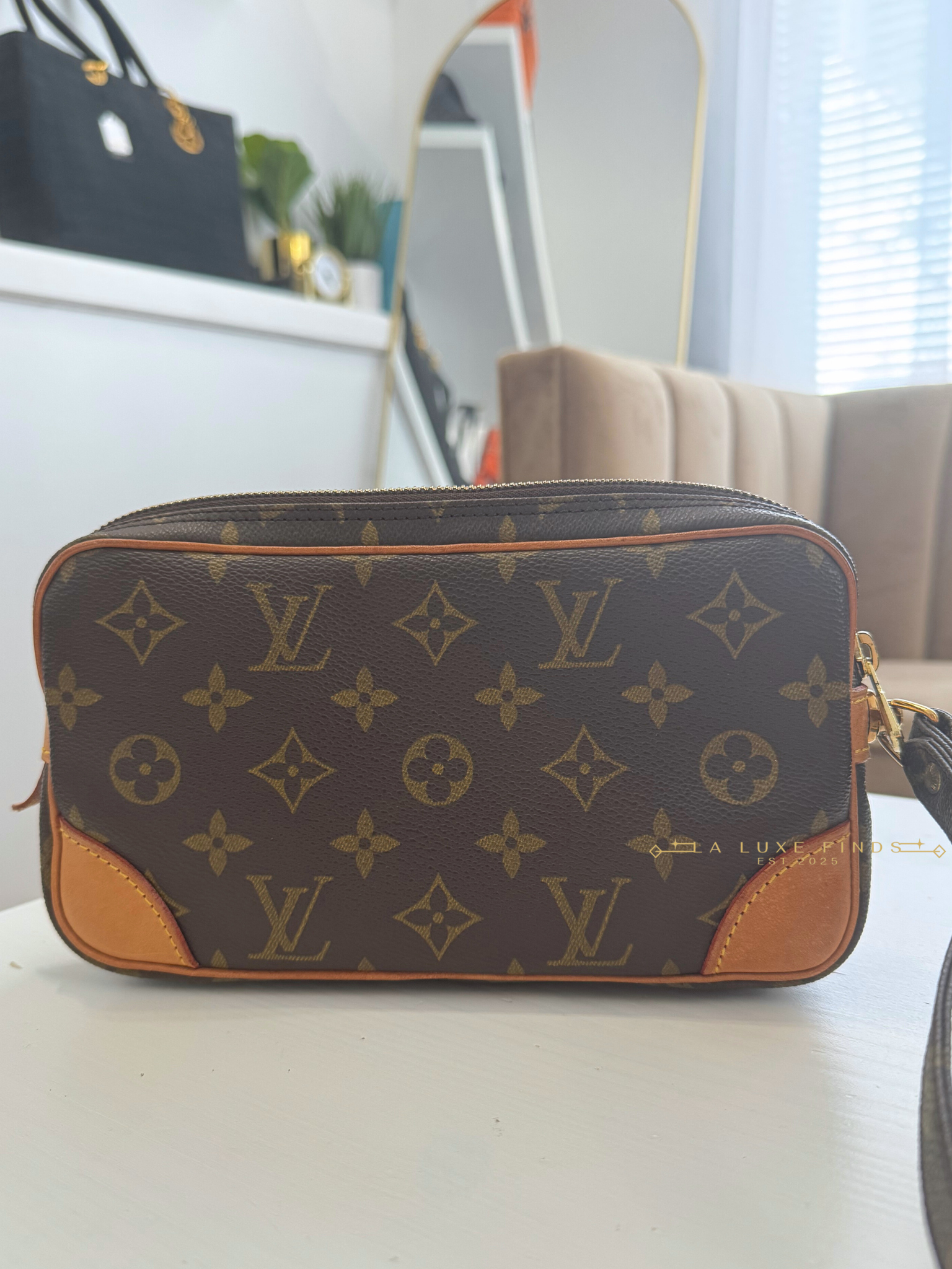 LOUIS VUITTON Marly Dragonne PM Clutch