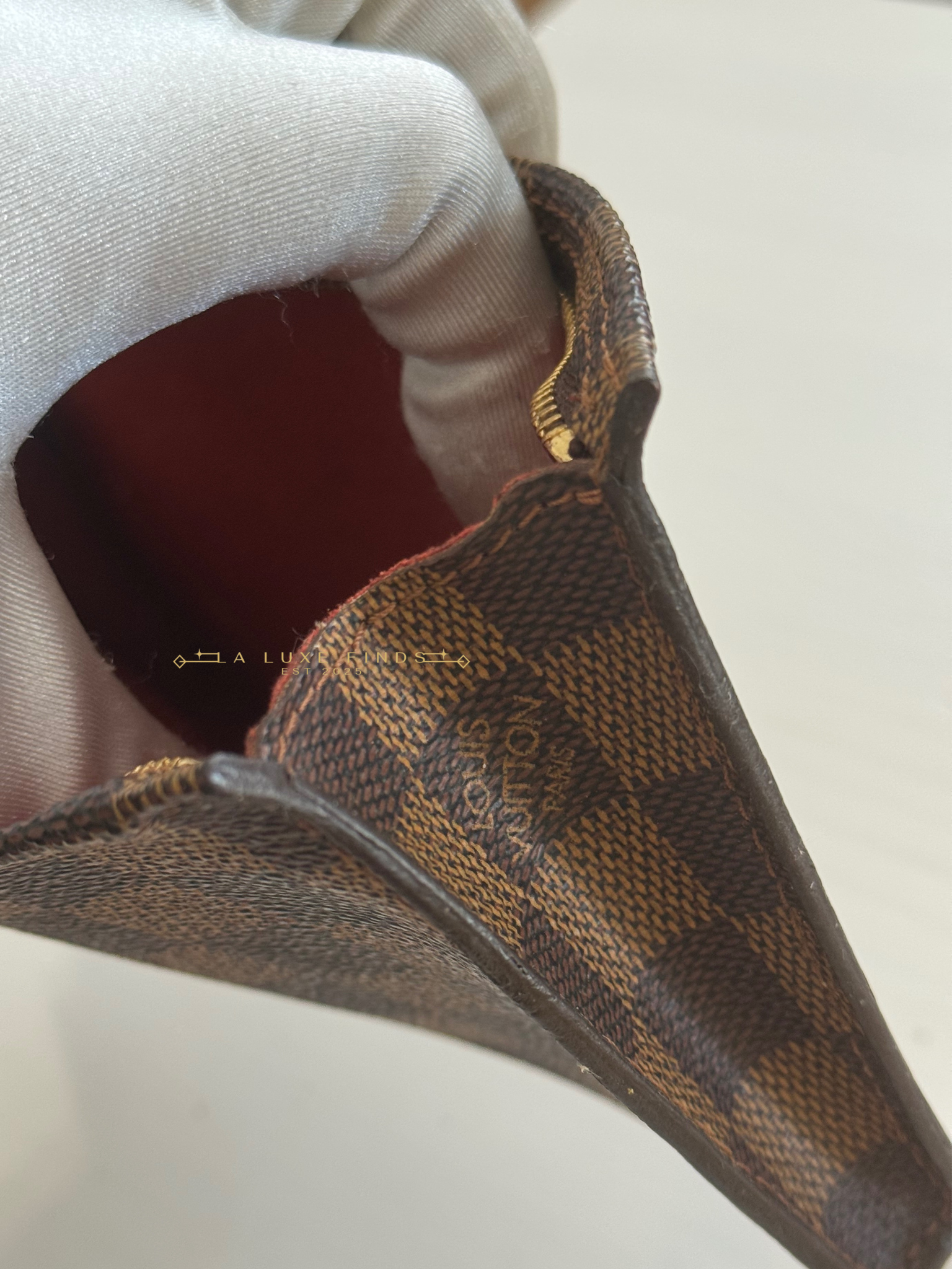 LOUIS VUITTON Damier Ebene Marais Accessories Zip Pochette