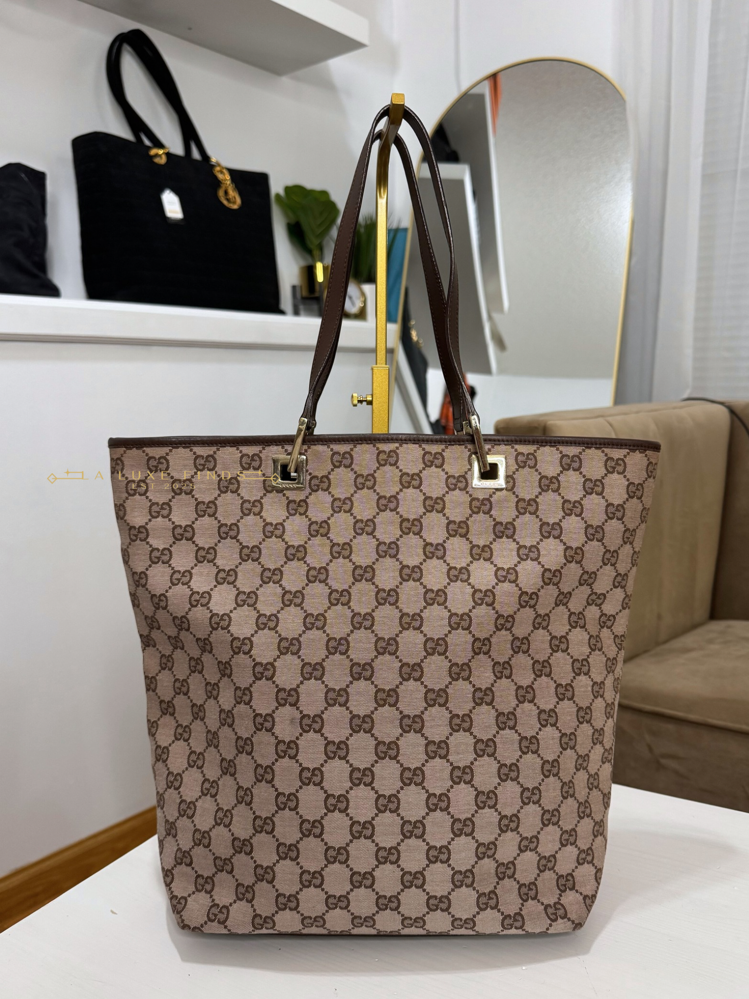 GUCCI Bucket Shopping Tote PM