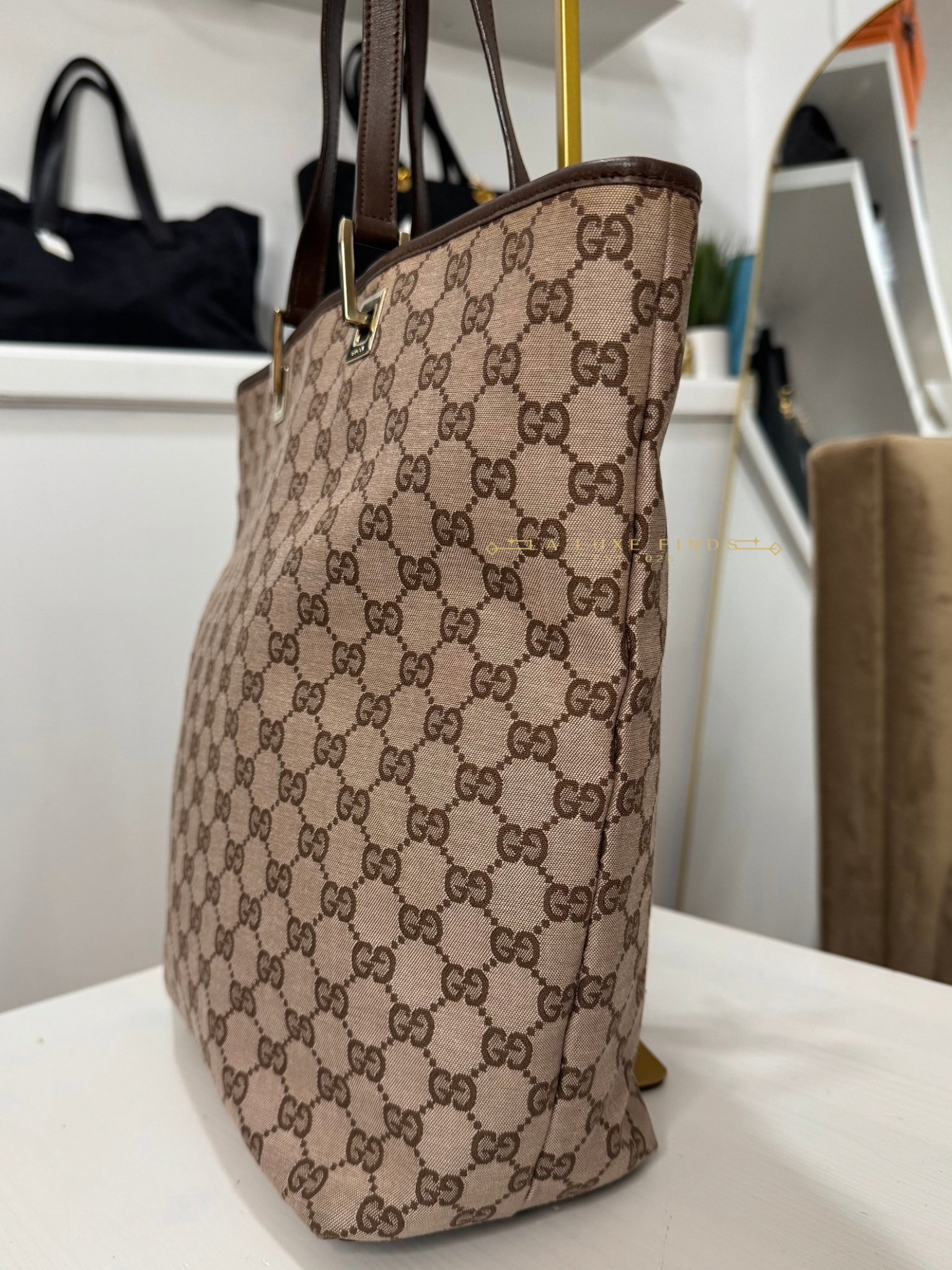 GUCCI Bucket Shopping Tote PM