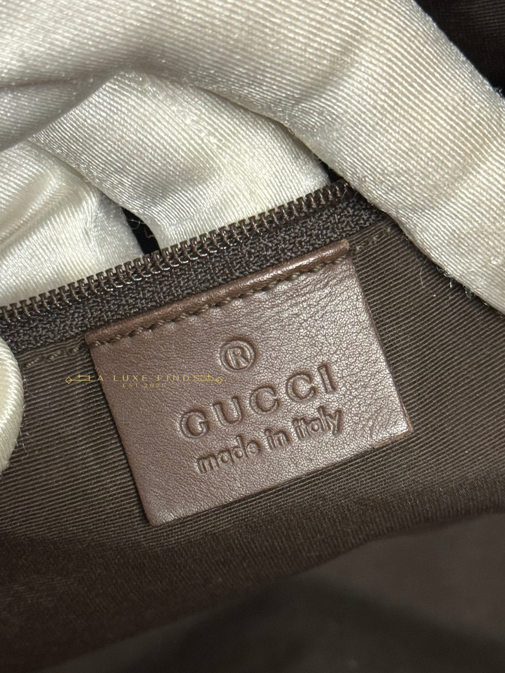 GUCCI Bucket Shopping Tote PM