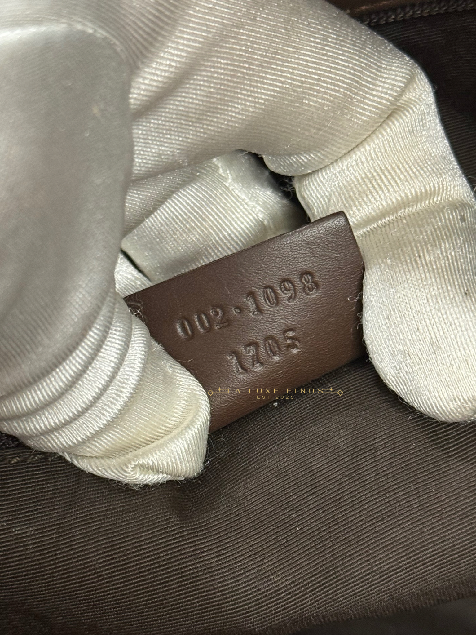 GUCCI Bucket Shopping Tote PM