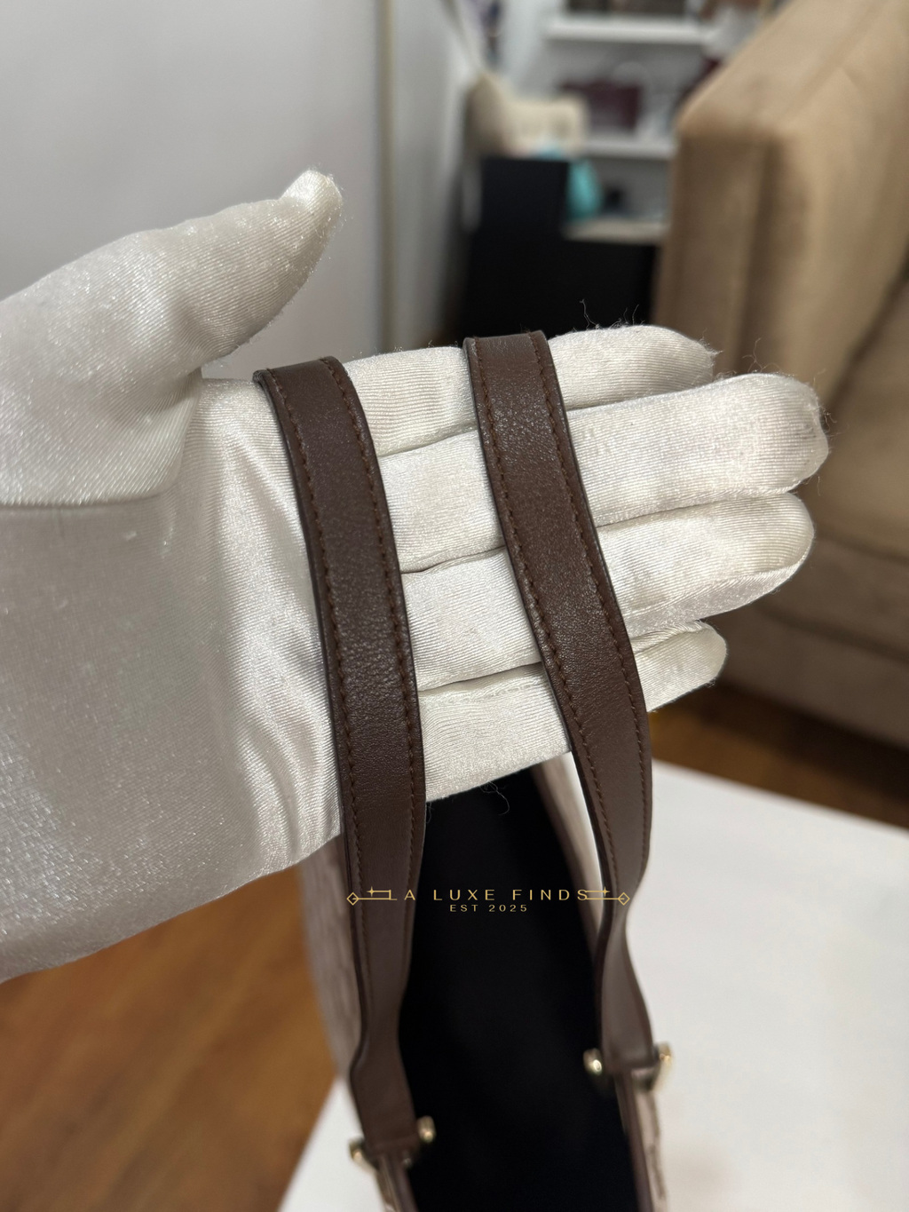 GUCCI Bucket Shopping Tote PM