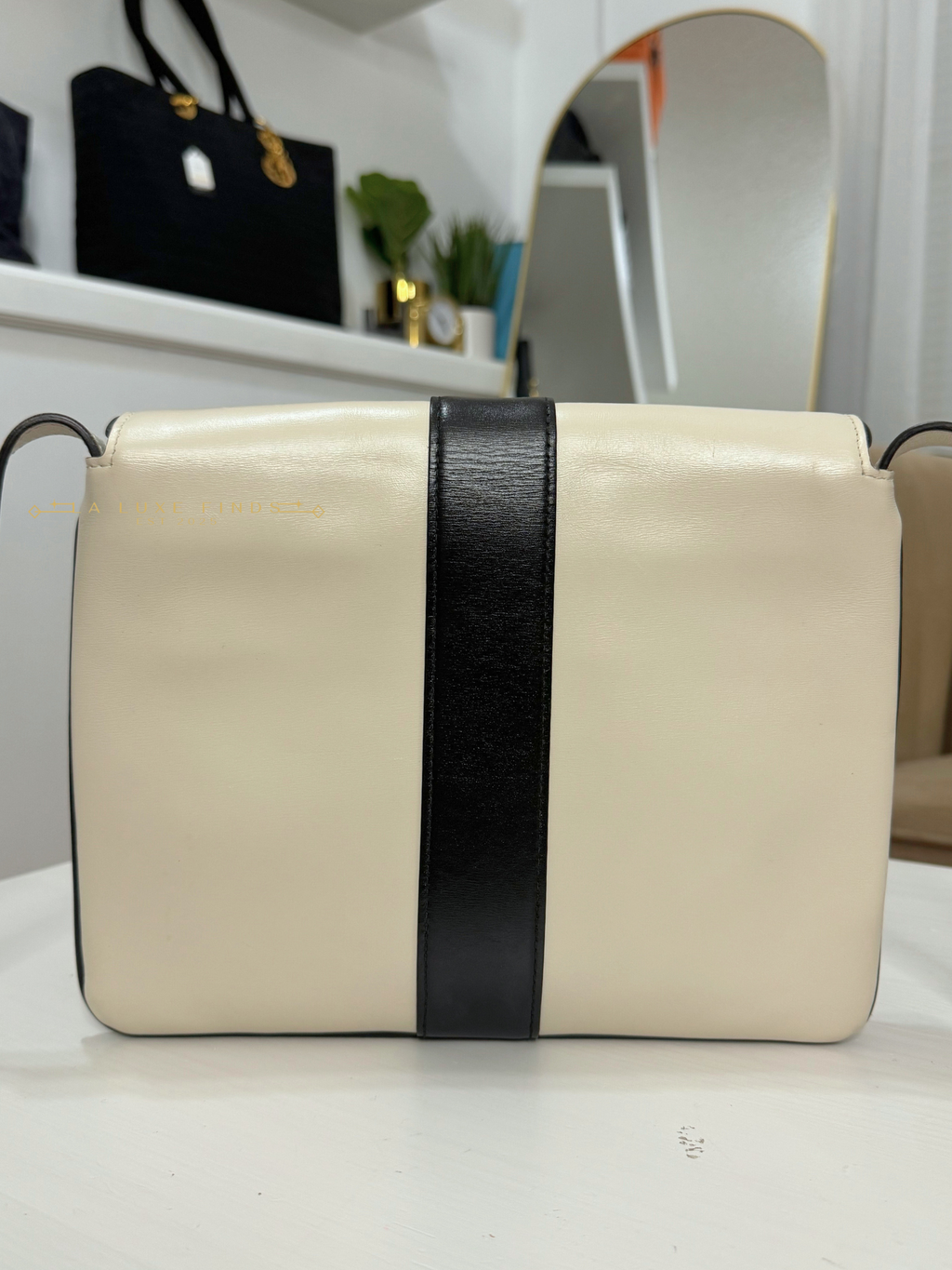 GUCCI Arli Crossbody Bag