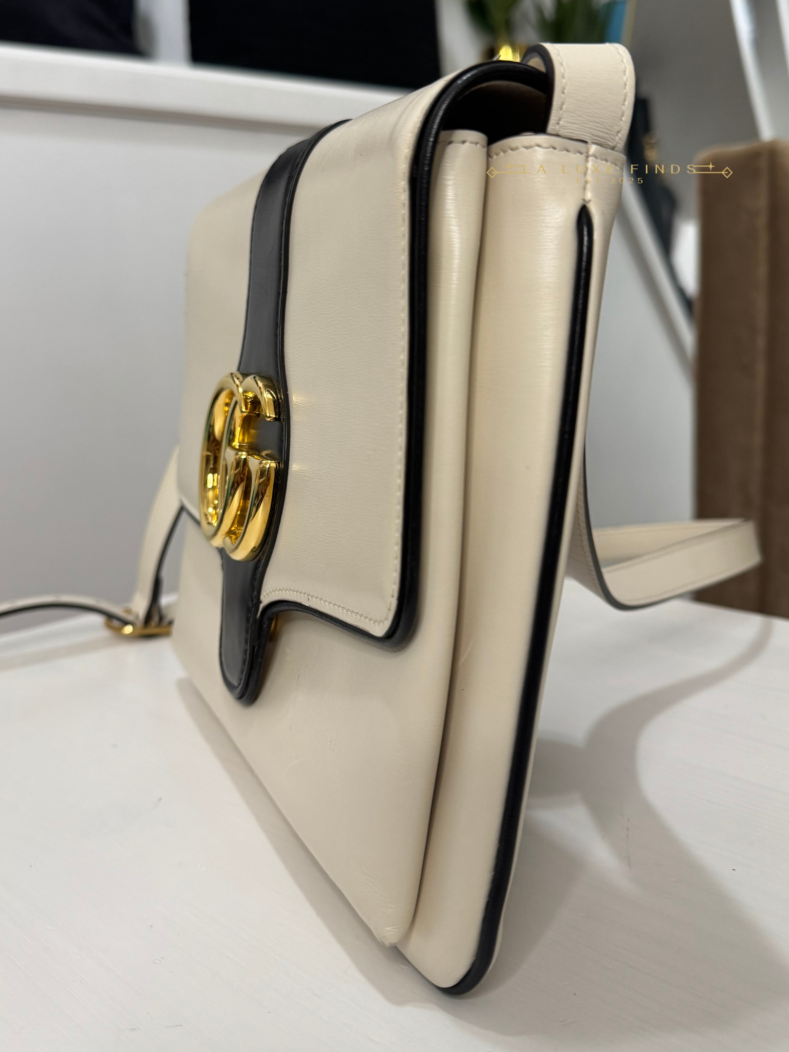 GUCCI Arli Crossbody Bag