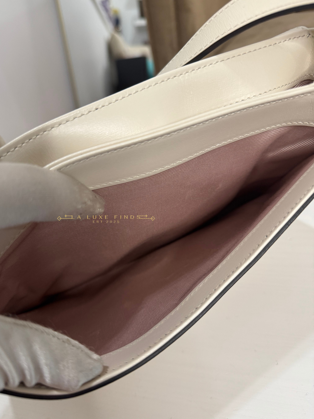 GUCCI Arli Crossbody Bag