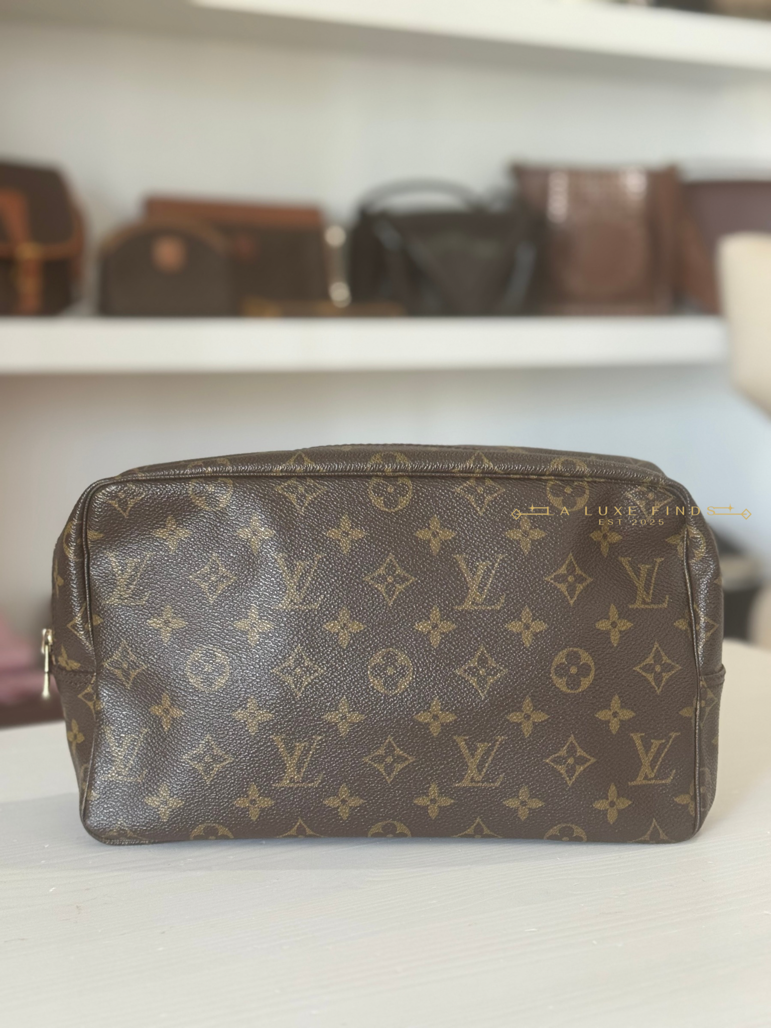 LOUIS VUITTON 1988 Monogram Trousse Toilette 28