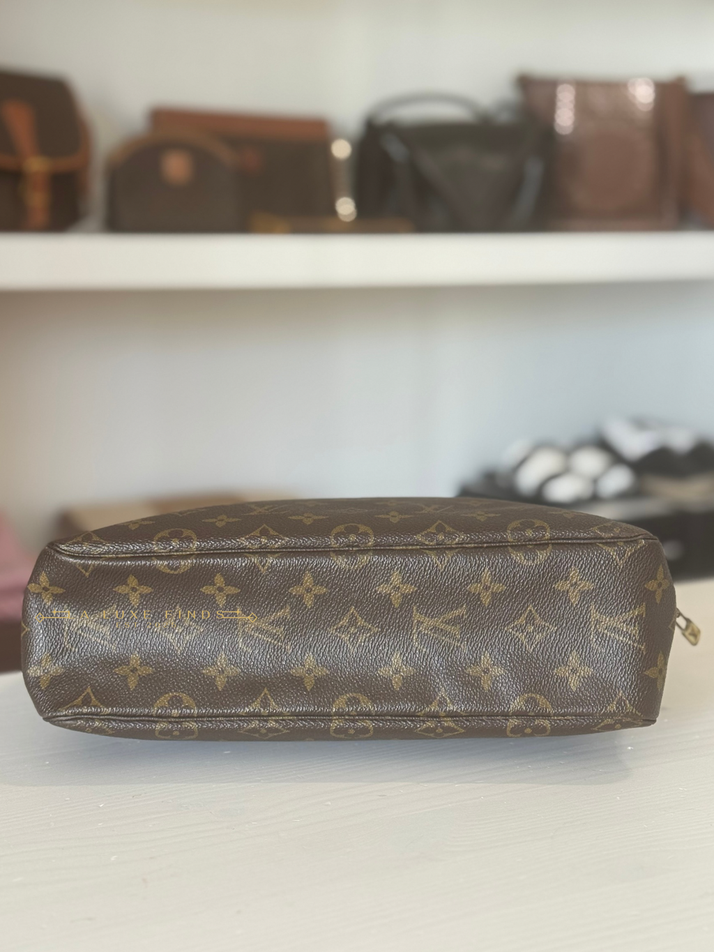 LOUIS VUITTON 1988 Monogram Trousse Toilette 28