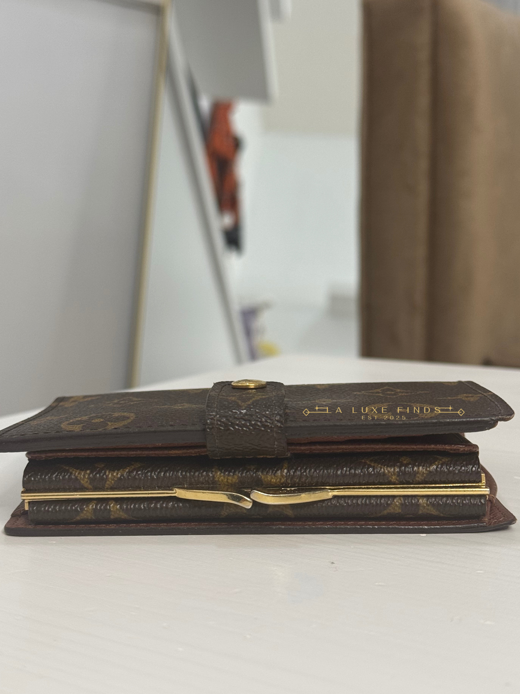 LOUIS VUITTON Monogram Kisslock Wallet