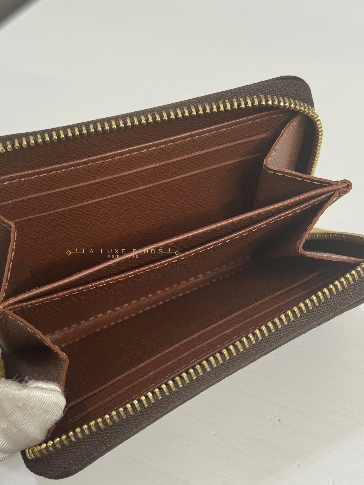 LOUIS VUITTON Monogram Zippy Compact Wallet