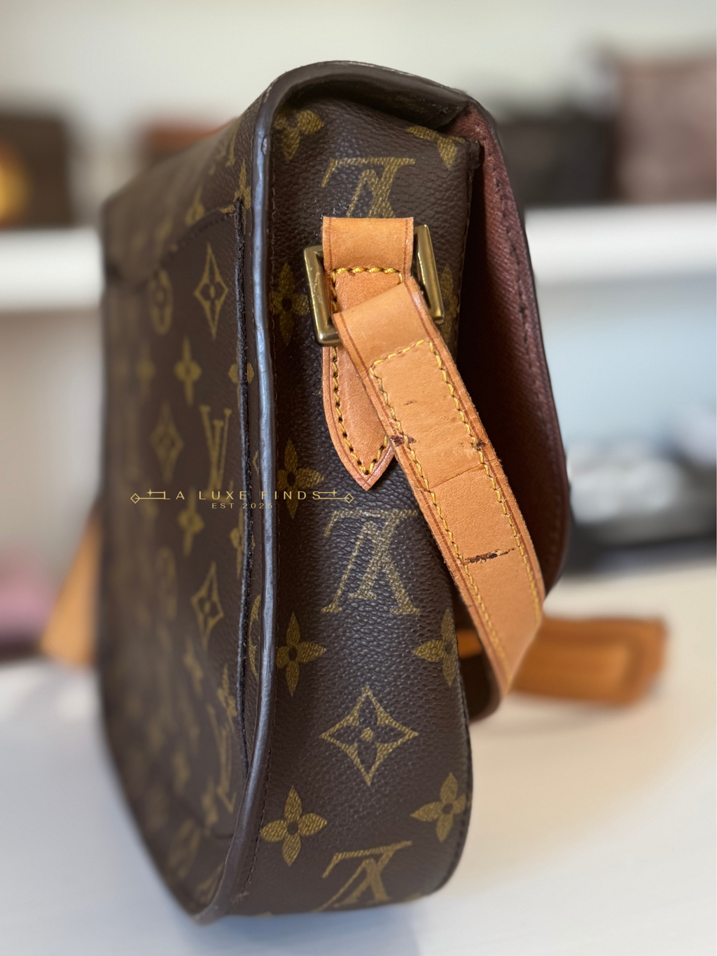 LOUIS VUITTON 1990 Monogram Saint Cloud GM