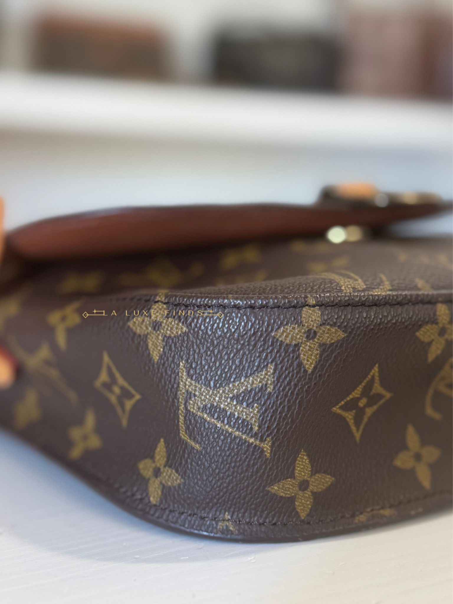 LOUIS VUITTON 1990 Monogram Saint Cloud GM