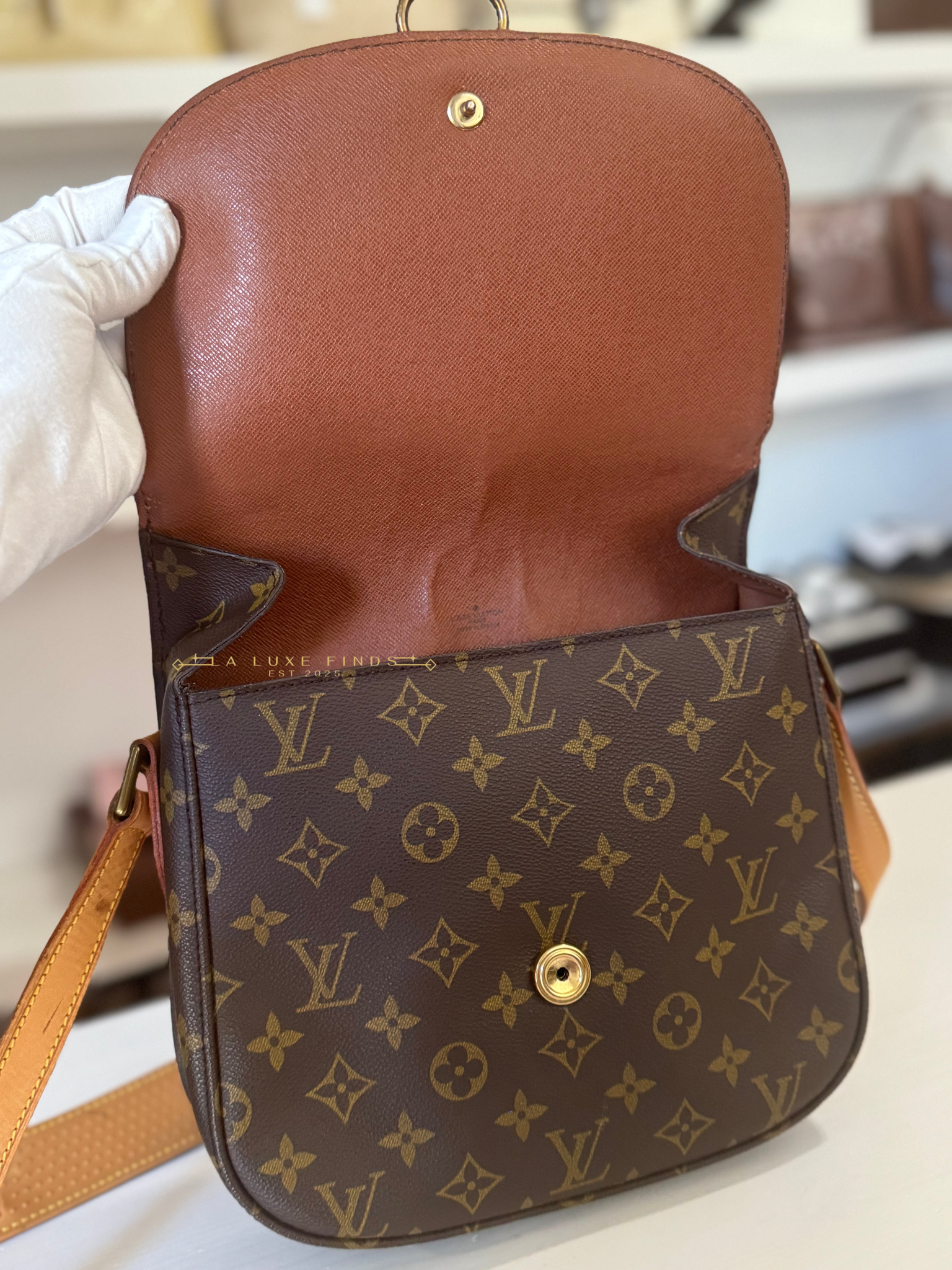 LOUIS VUITTON 1990 Monogram Saint Cloud GM
