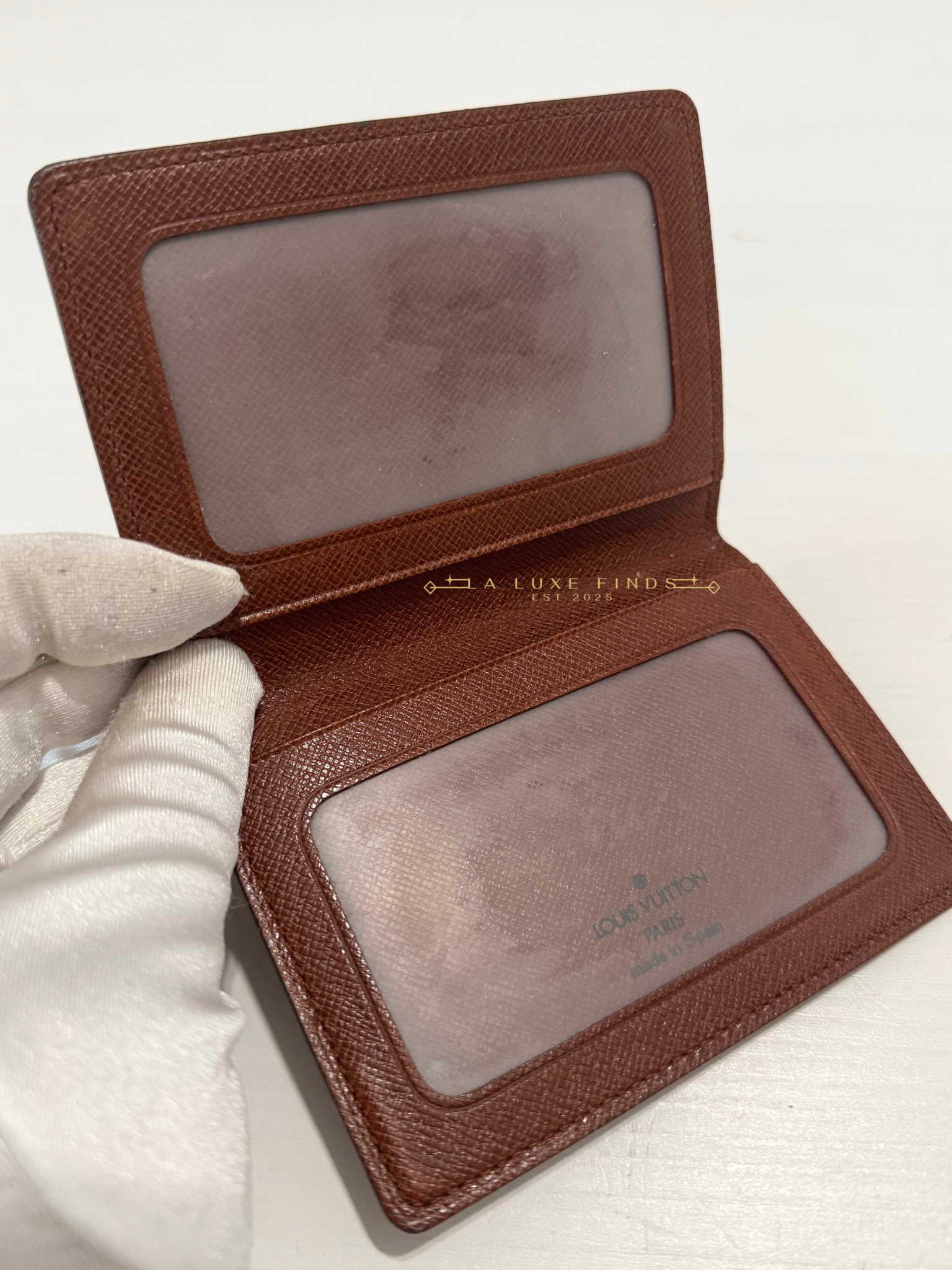 LOUIS VUITTON Monogram Bi-fold Card Case