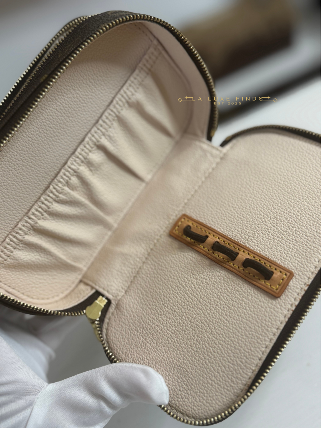 LOUIS VUITTON 2002 Monogram Monte-Carlo Jewelry Case