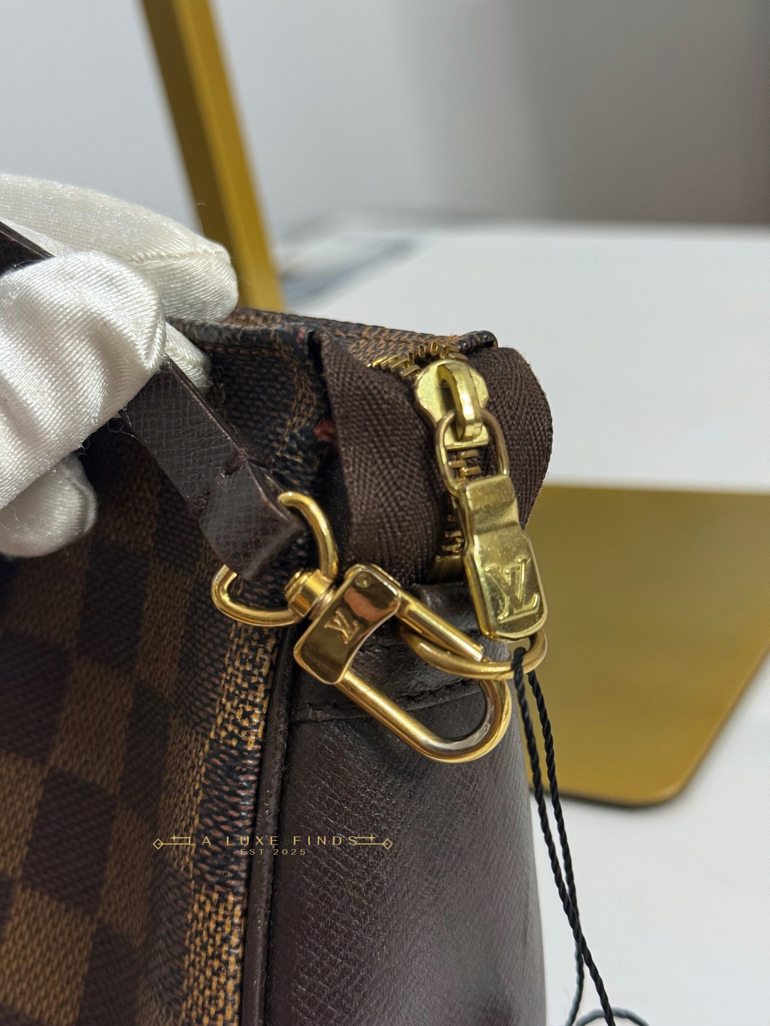 LOUIS VUITTON Damier Ebene Trousse