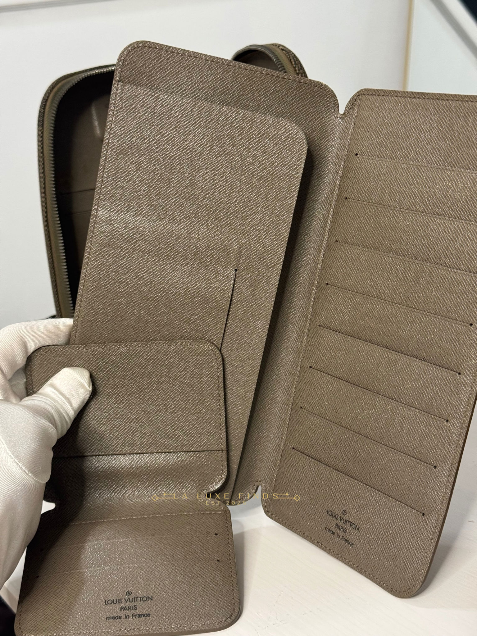 LOUIS VUITTON Damier Geant Mage Body Bag