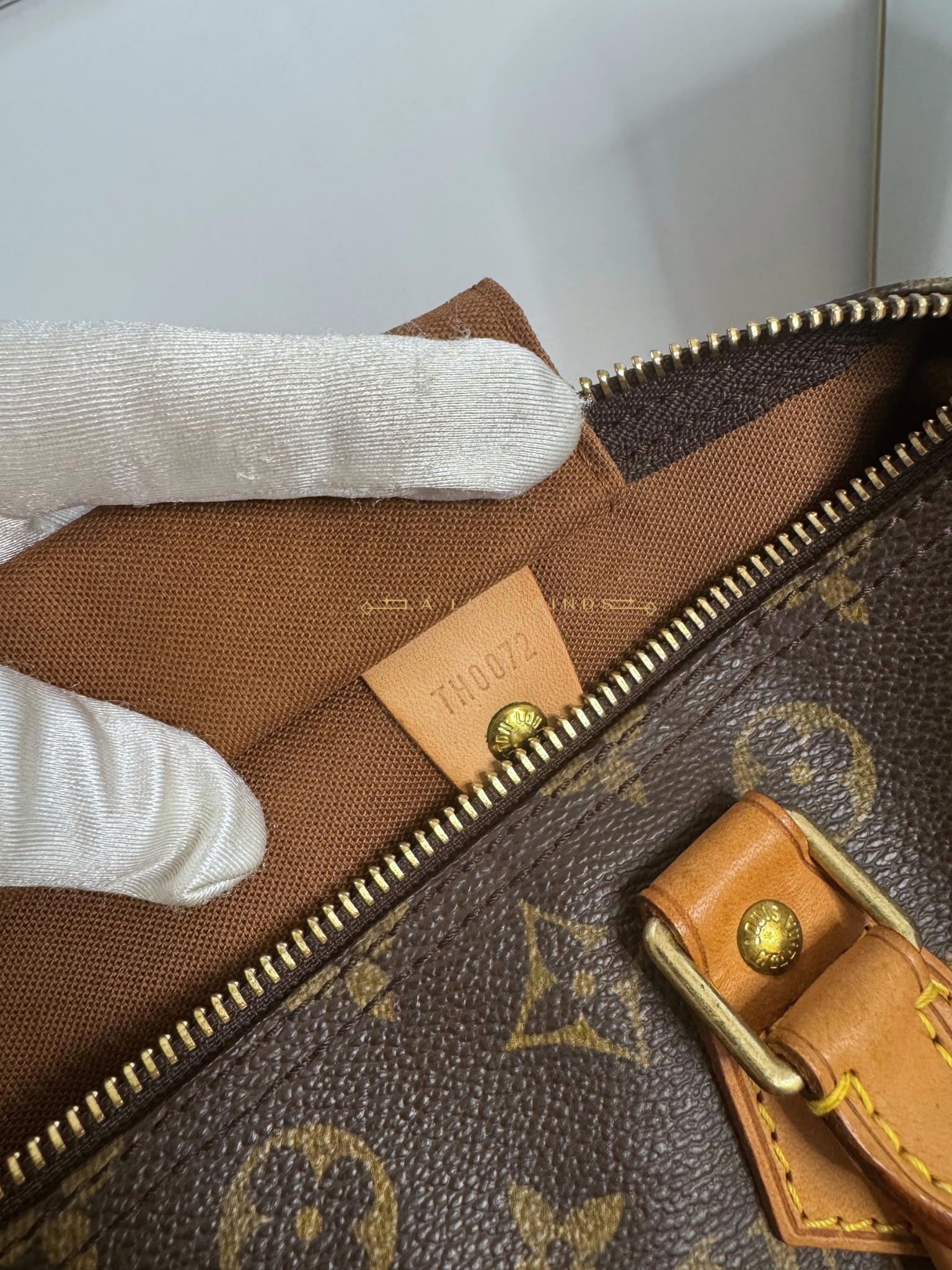 LOUIS VUITTON Monogram Speedy 30