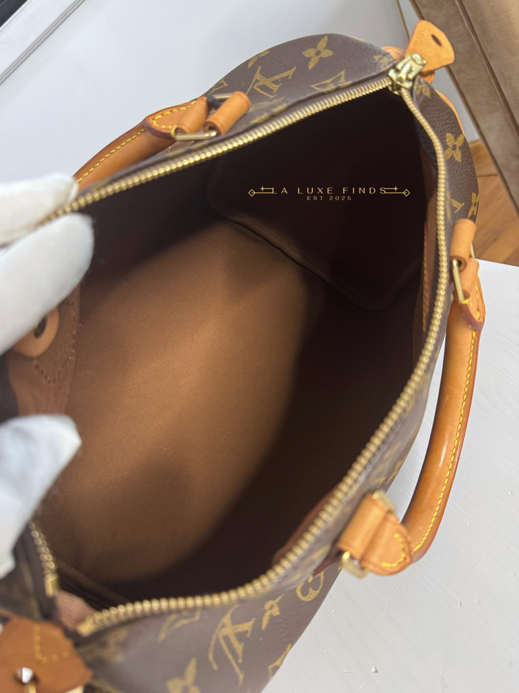 LOUIS VUITTON Monogram Speedy 30