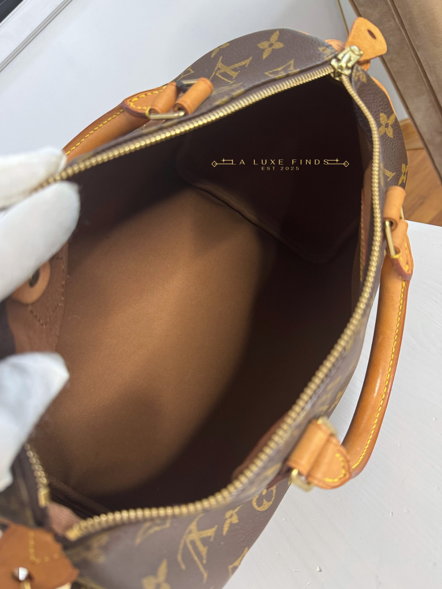 LOUIS VUITTON Monogram Speedy 30