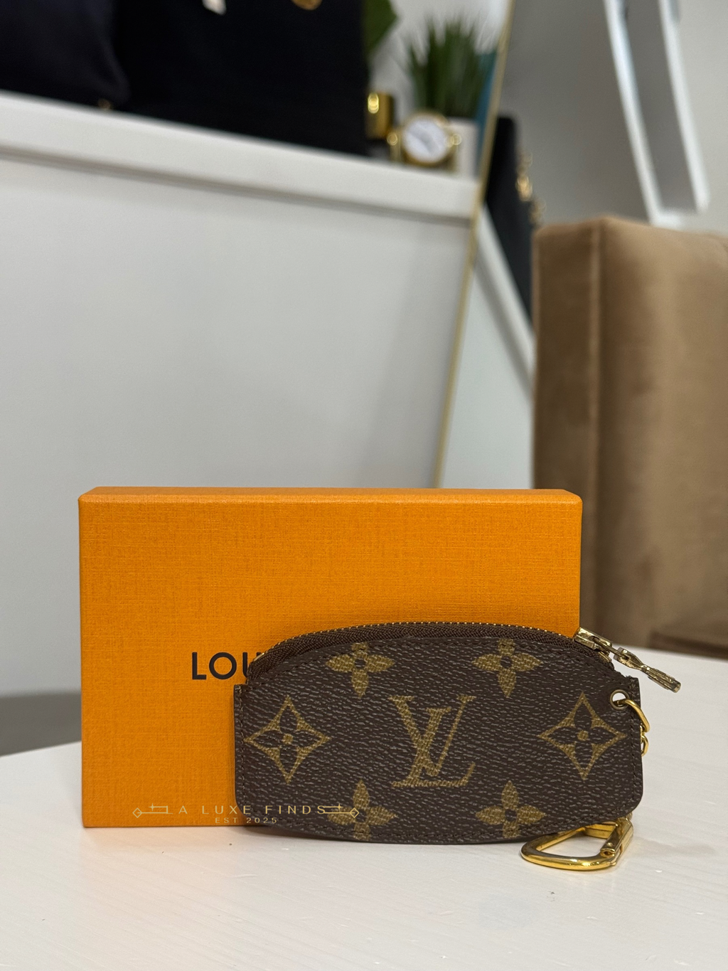 LOUIS VUITTON Monogram Key Cles