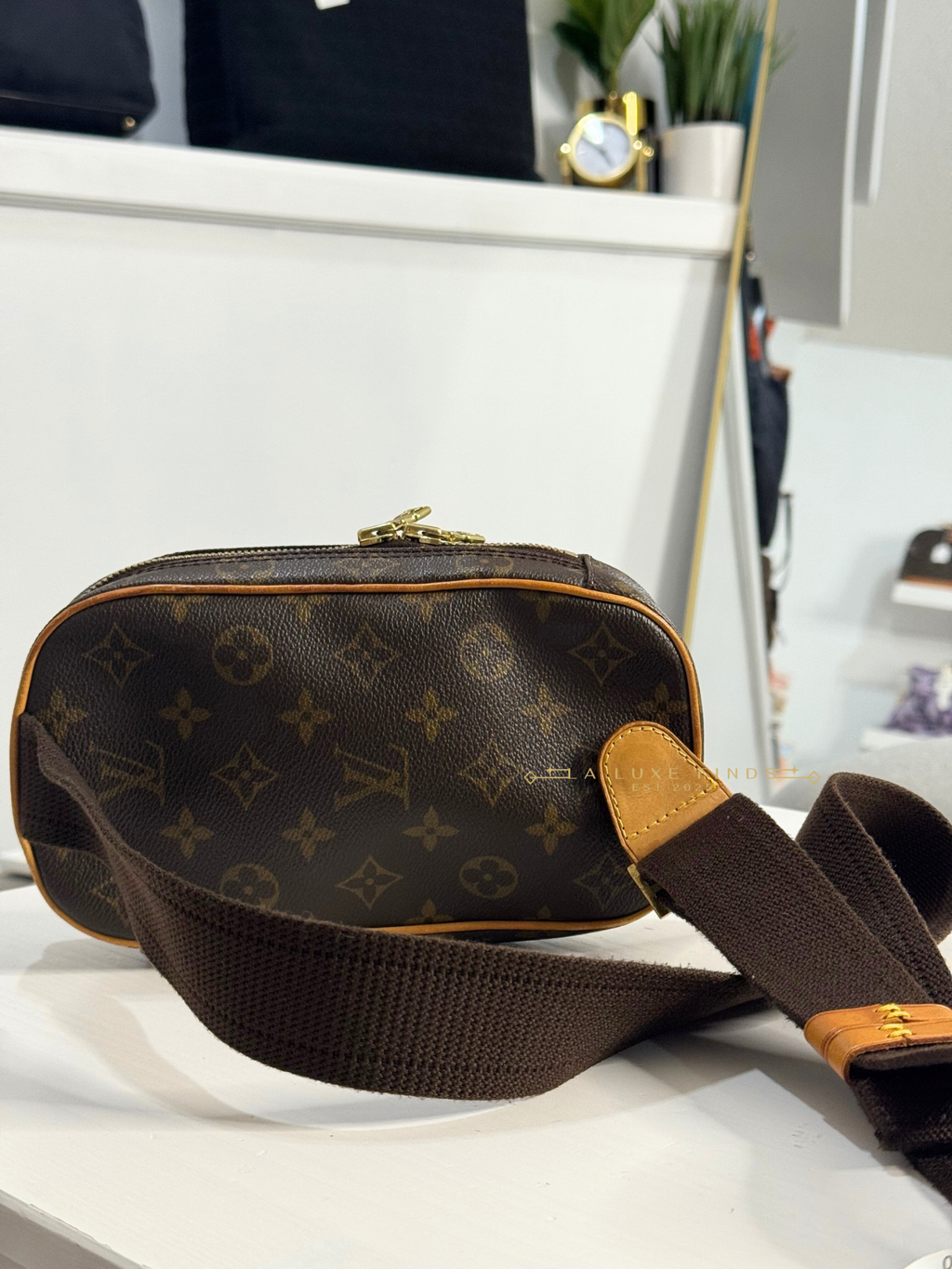 LOUIS VUITTON Gange Monogram Body Bag